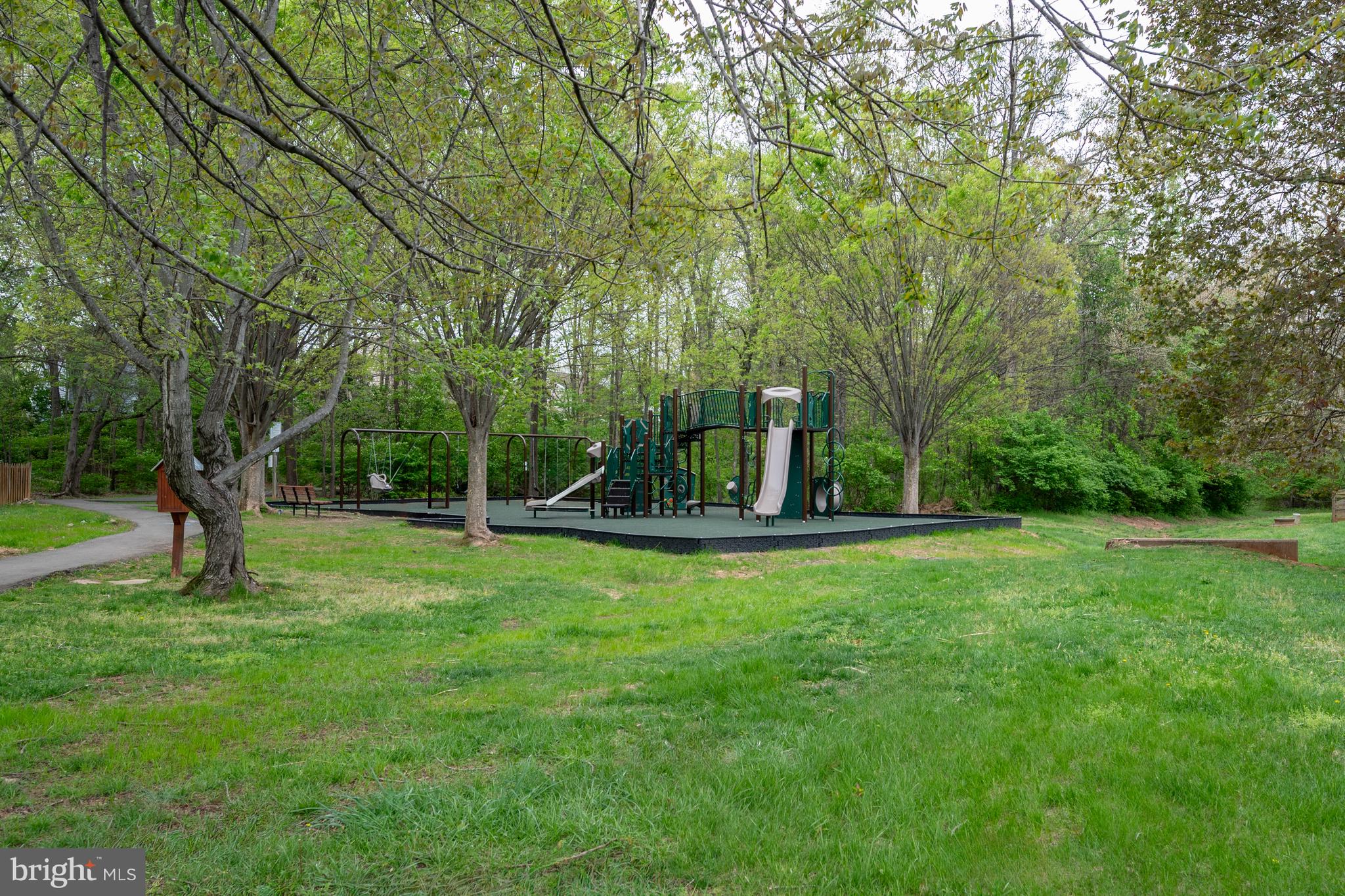 COUNTRYSIDE - Residential