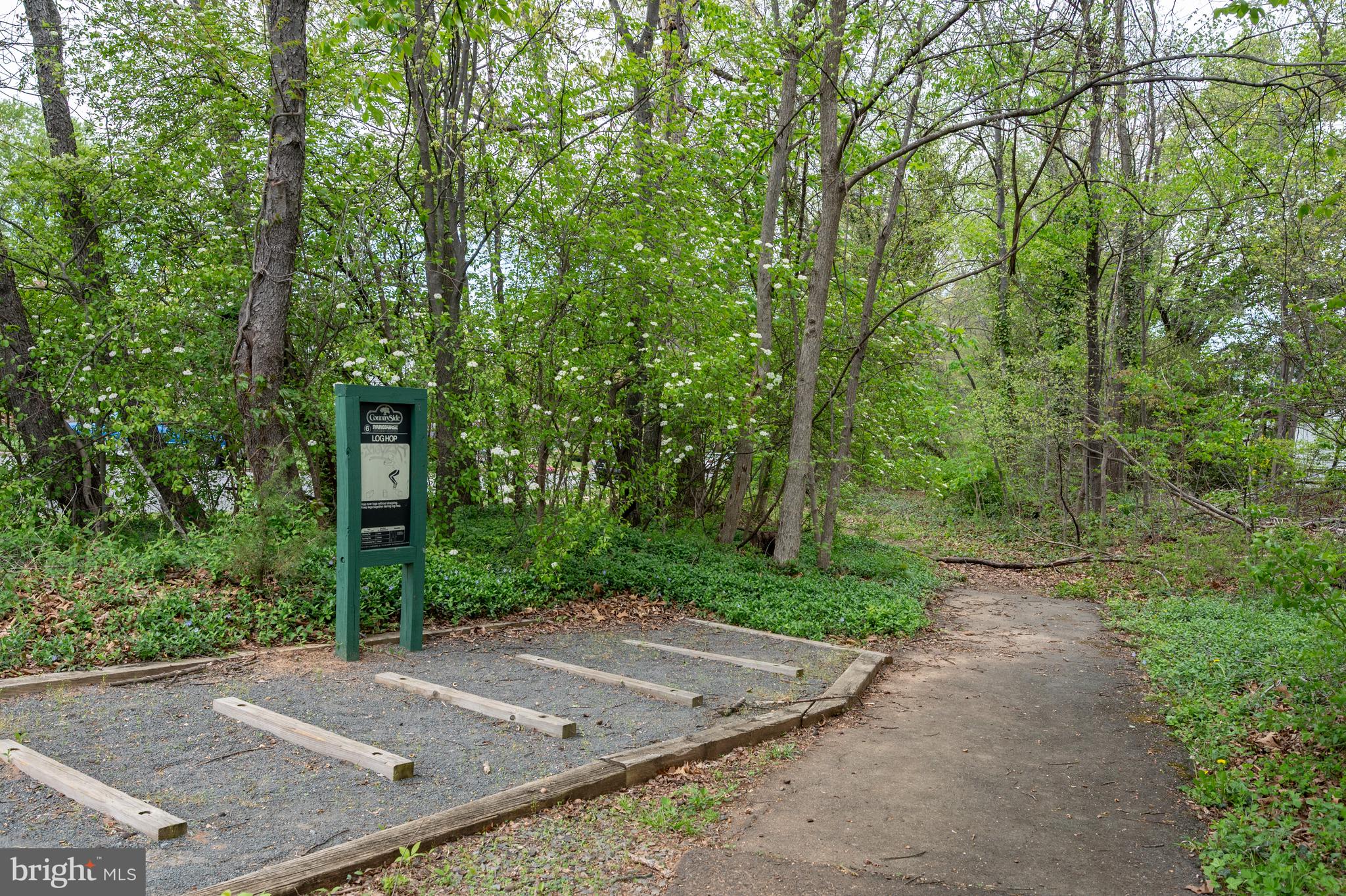COUNTRYSIDE - Residential