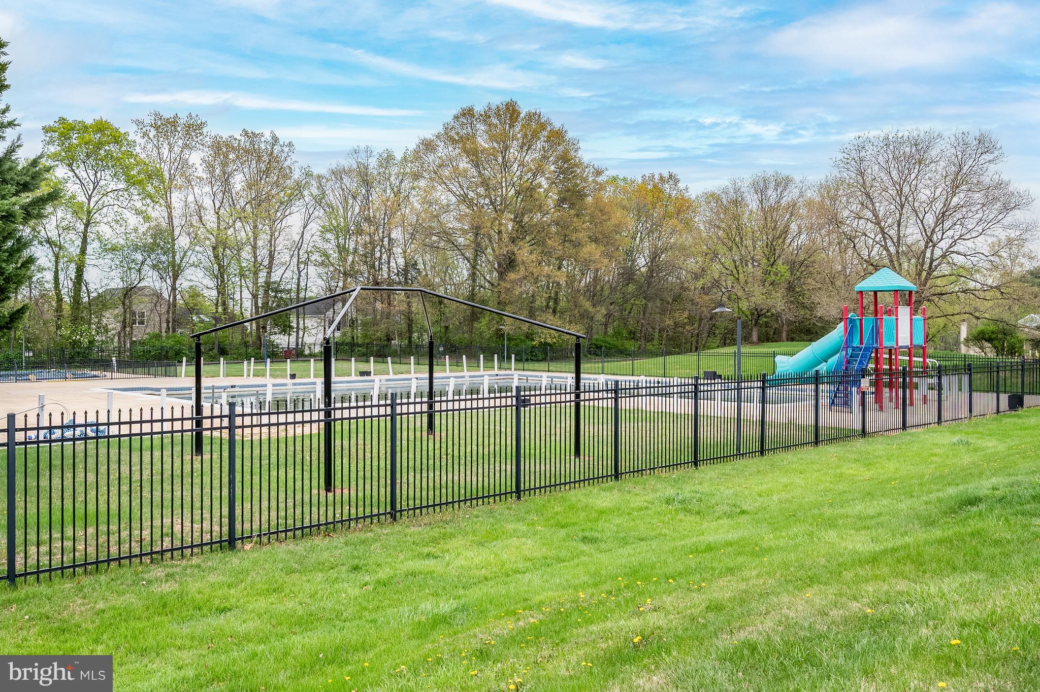 COUNTRYSIDE - Residential