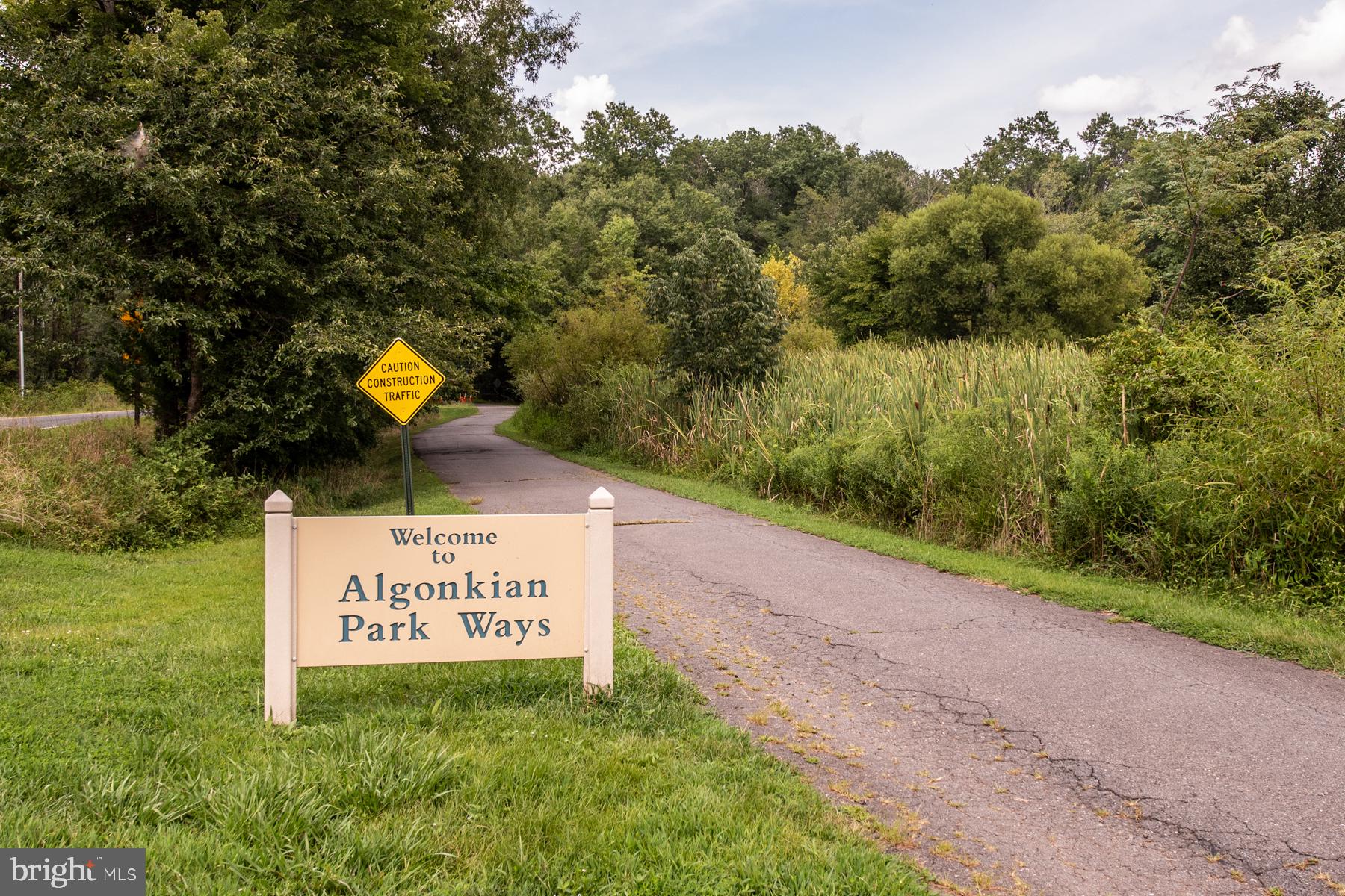 COUNTRYSIDE - Residential