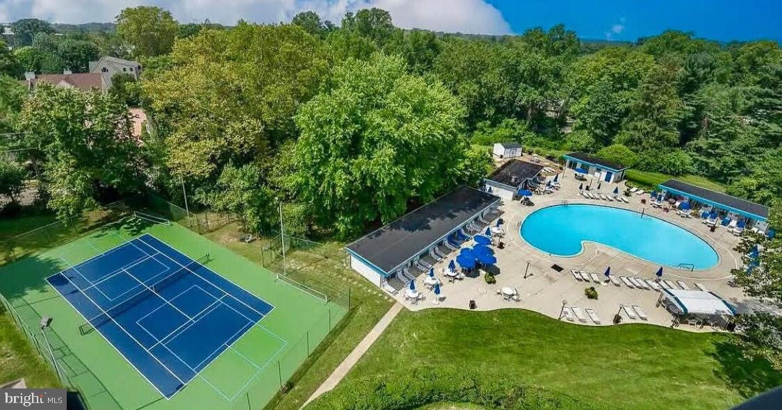 SUTTON TERRACE - Residential