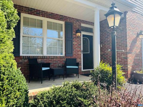 20 E PARK VIEW DR STAUNTON VA 24401