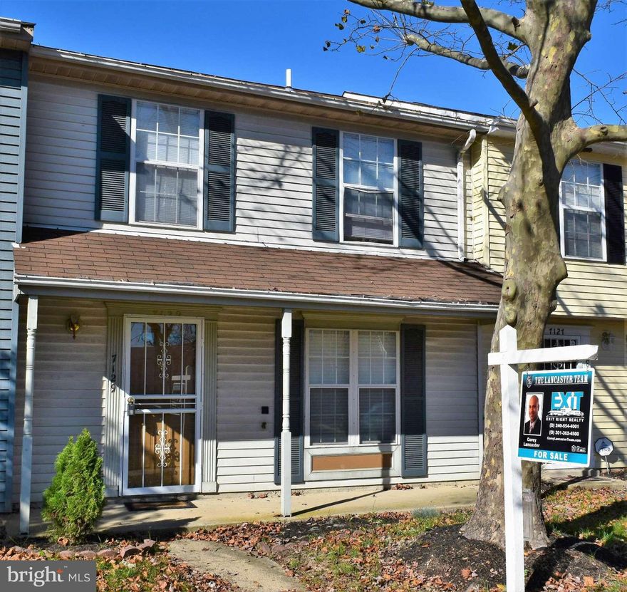 Great home in Clinton Plaza Townhouses which is centrally located to shopping, schools and major transportation.  Main level offers large eat-in kitchen w/ pantry and breakfast bar which opens up to the living room.  Half bath and laundry located on main level. Three bedrooms are located on the upper level with a shared full bathroom. Fully fenced rear yard with storage shed.