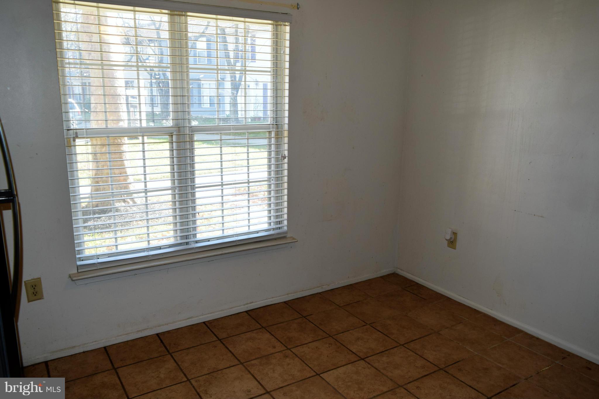 CLINTON PLAZA TOWNHOUSES - Residential