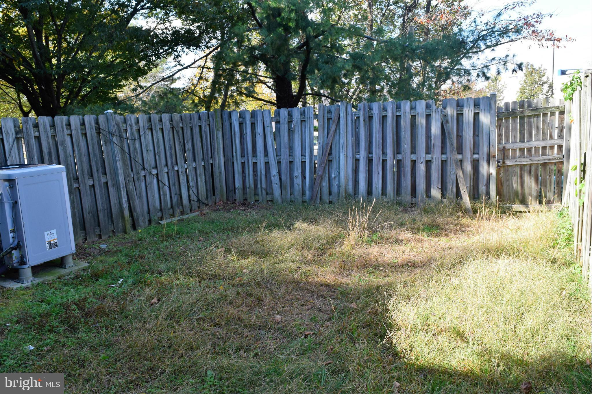 CLINTON PLAZA TOWNHOUSES - Residential