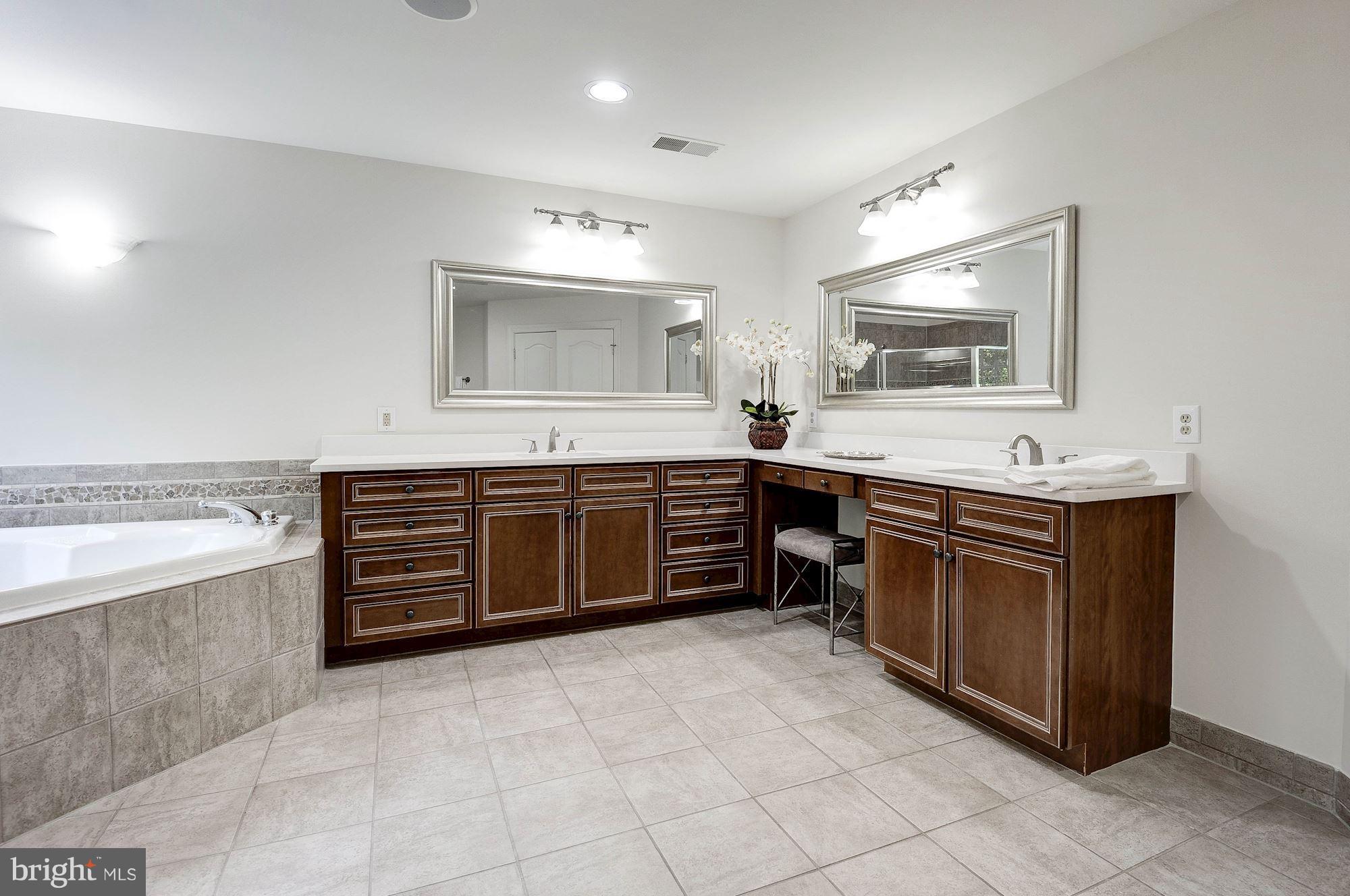 THE RESERVE - Residential