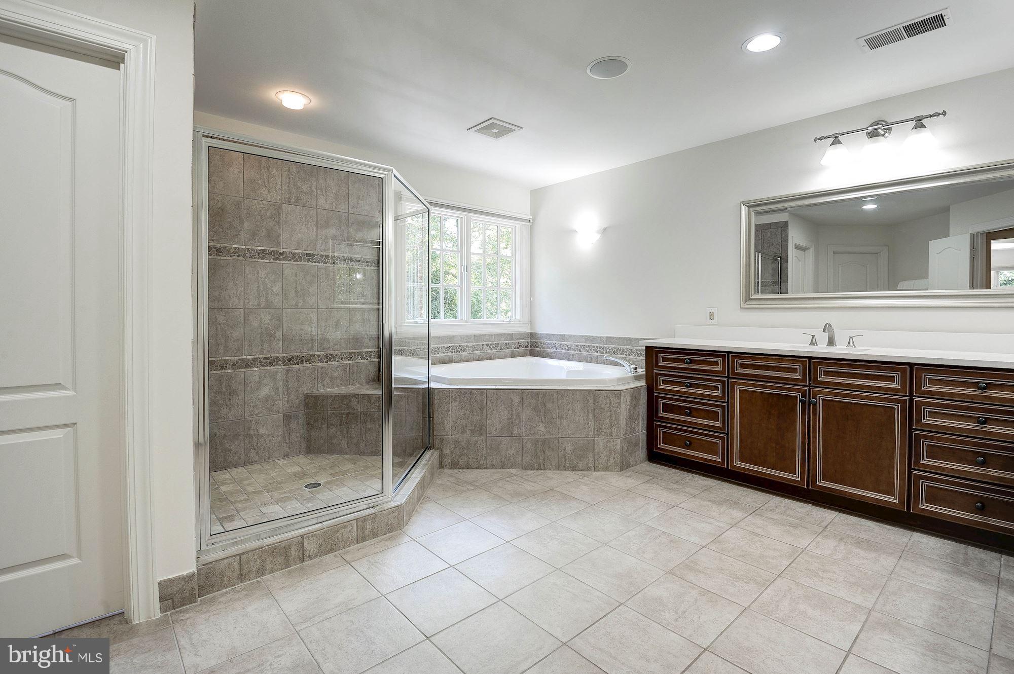 THE RESERVE - Residential