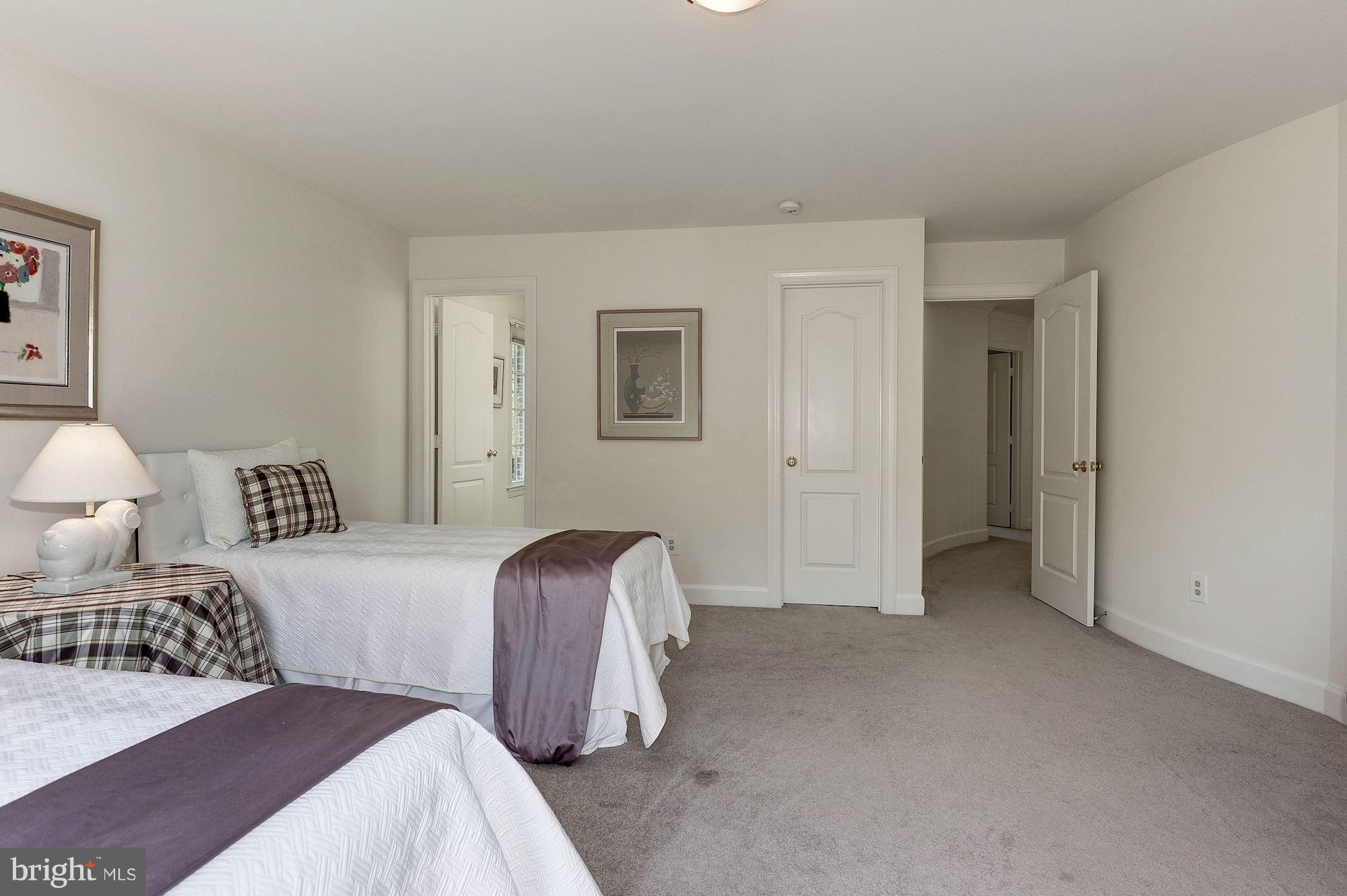 THE RESERVE - Residential