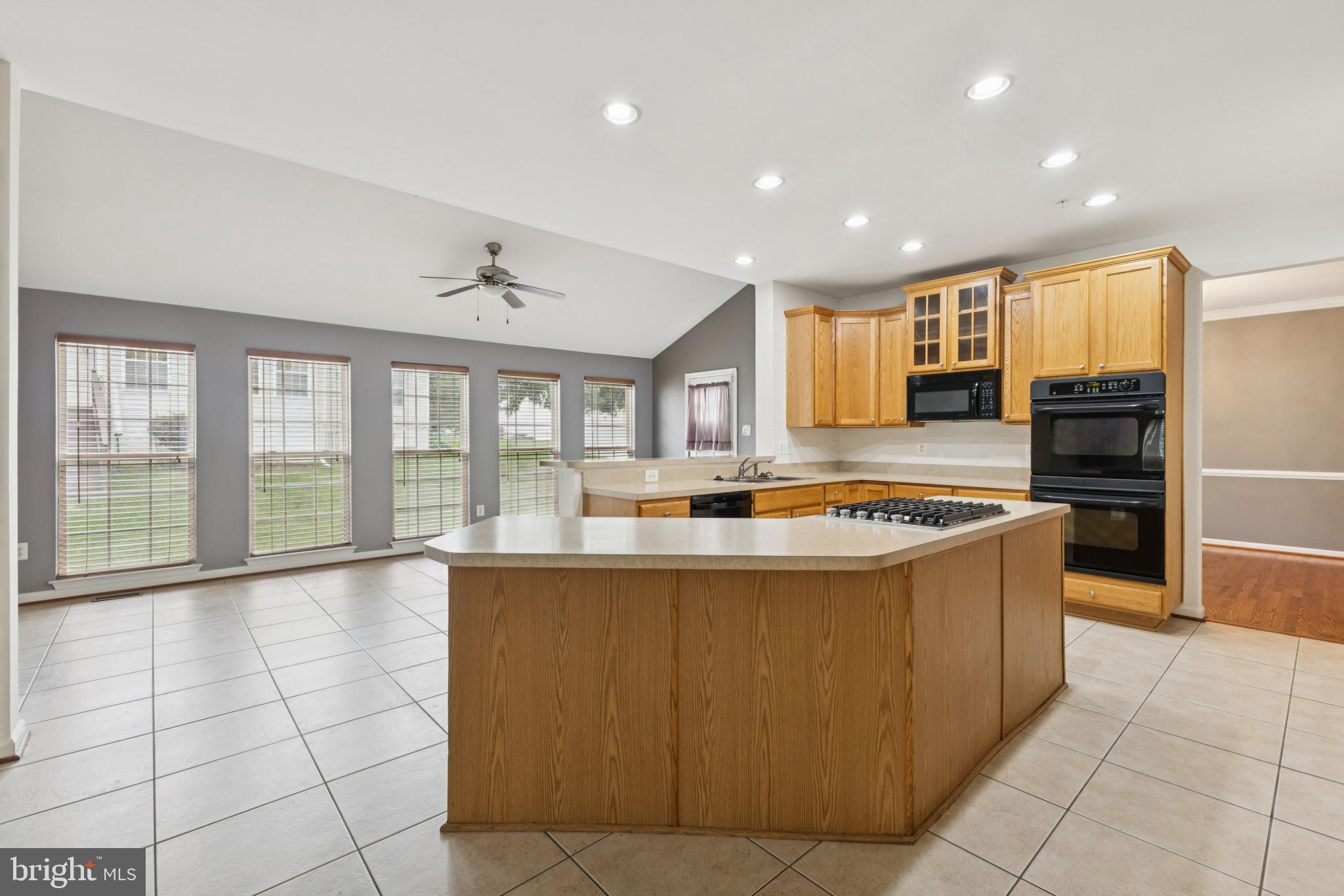 SIMMONS ACRES - Residential