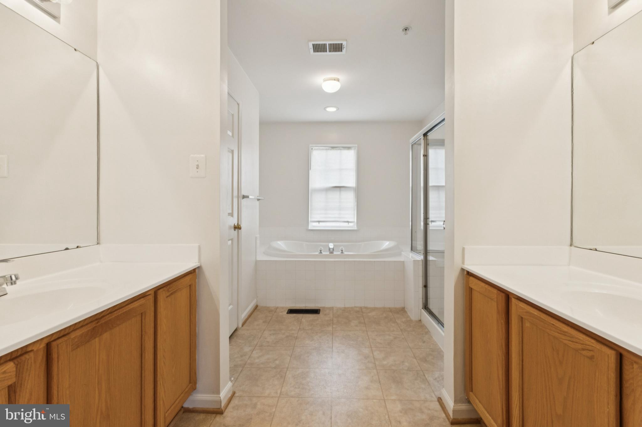 SIMMONS ACRES - Residential