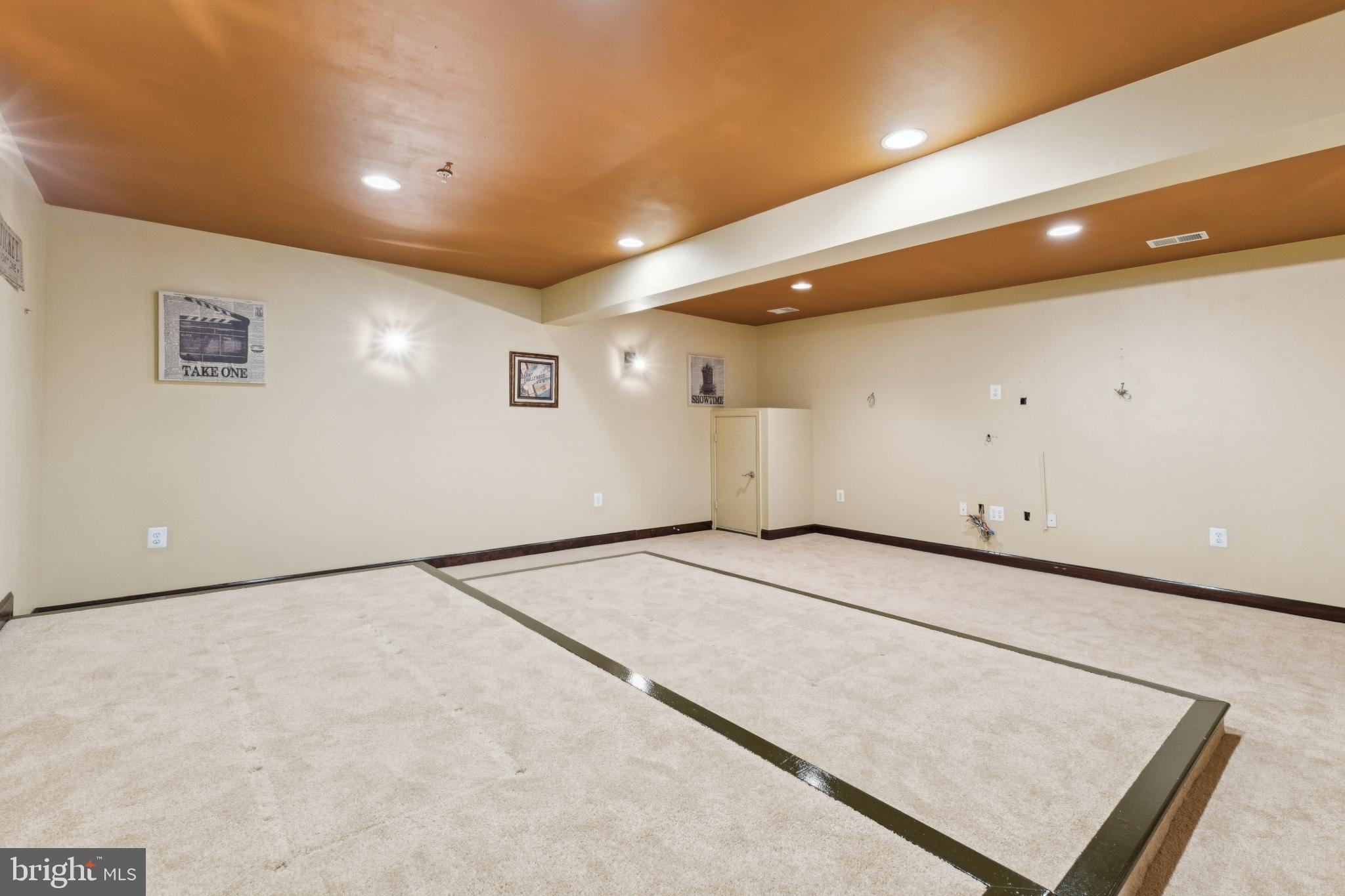 SIMMONS ACRES - Residential