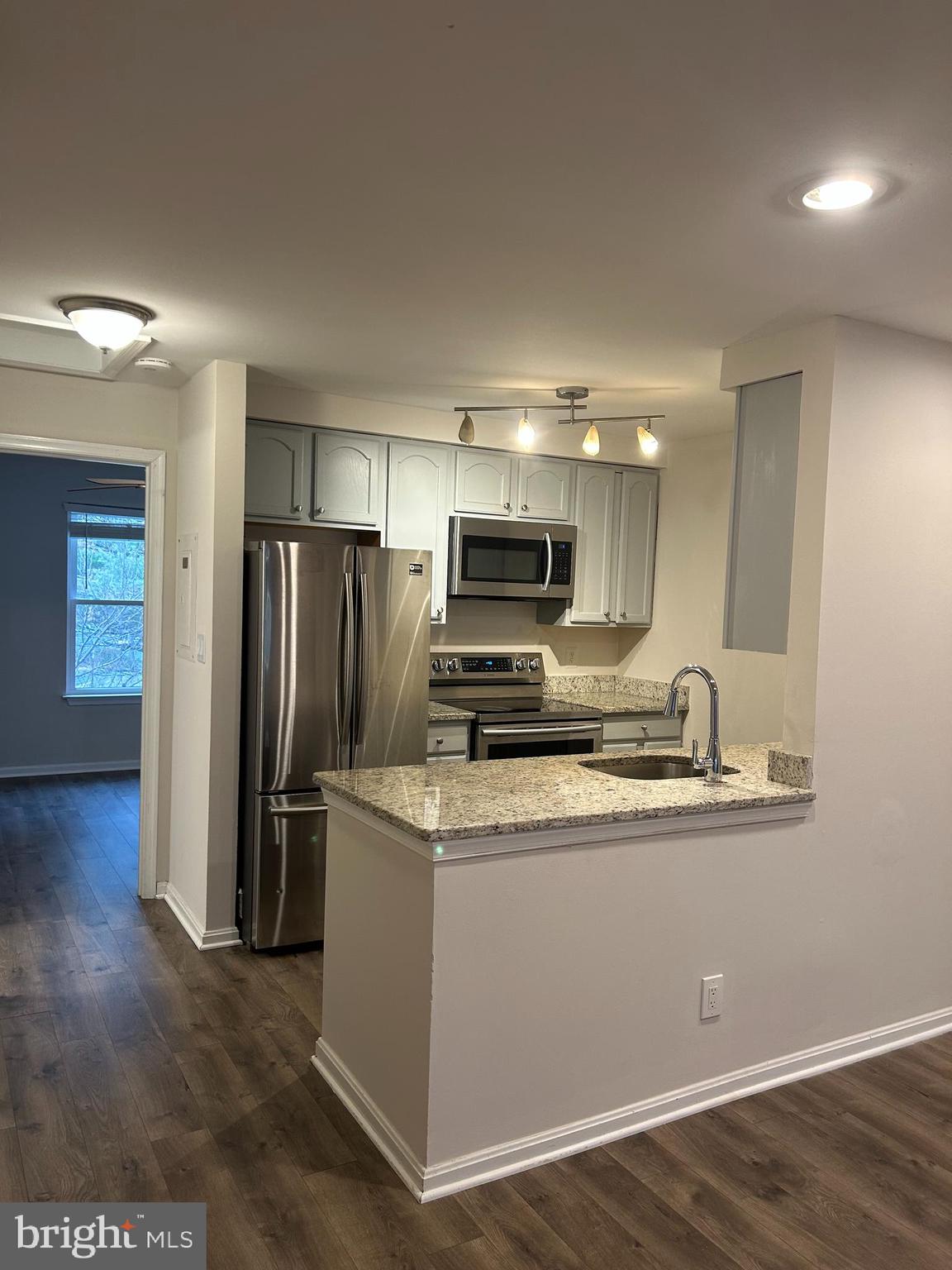 PONDS AT CENTREVILLE - Residential