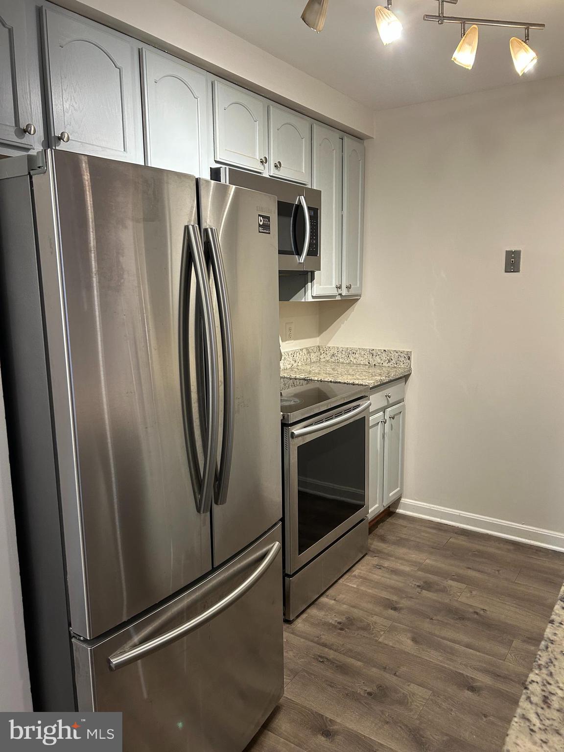 PONDS AT CENTREVILLE - Residential