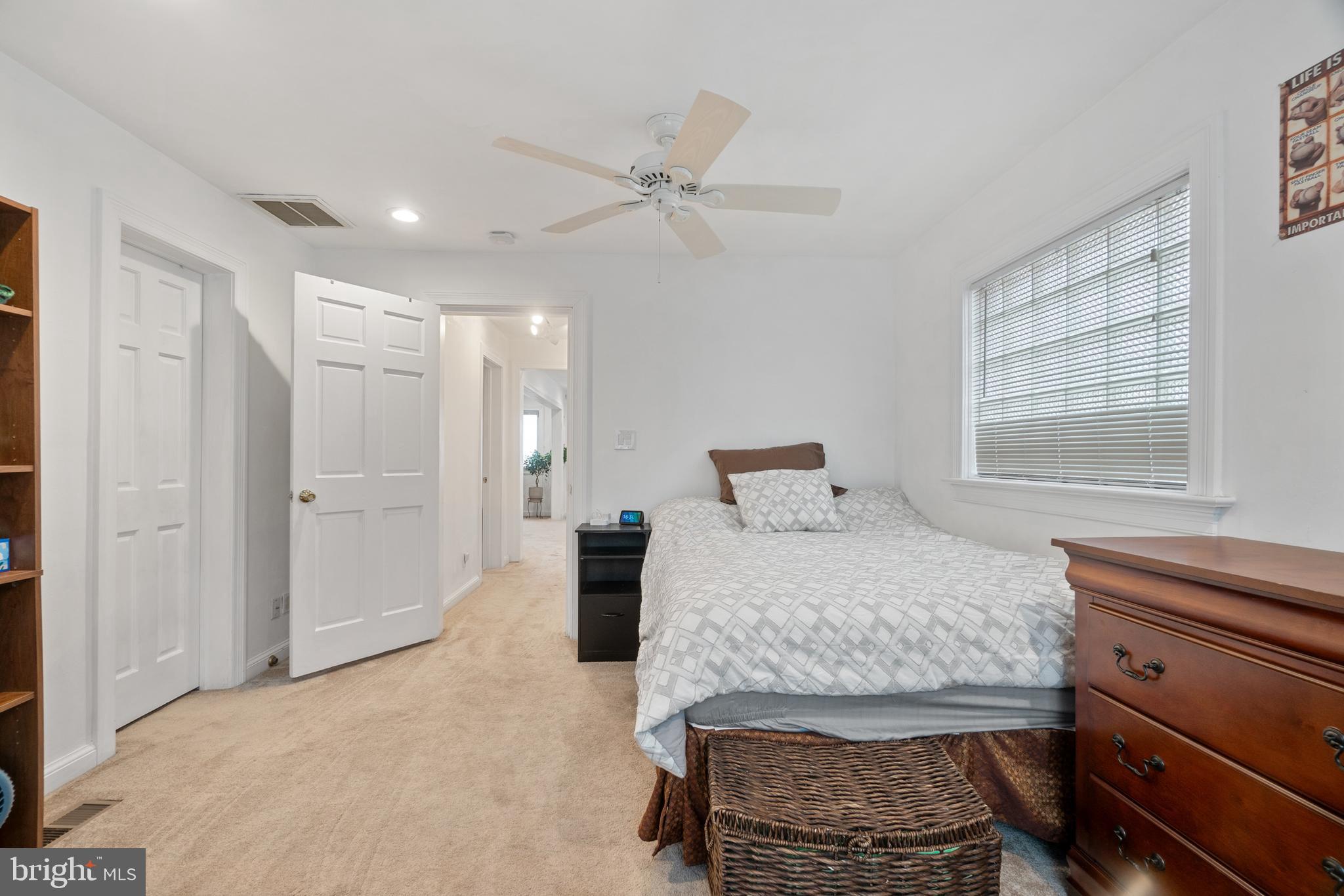 WILLOUGHBY BEACH - Residential Income