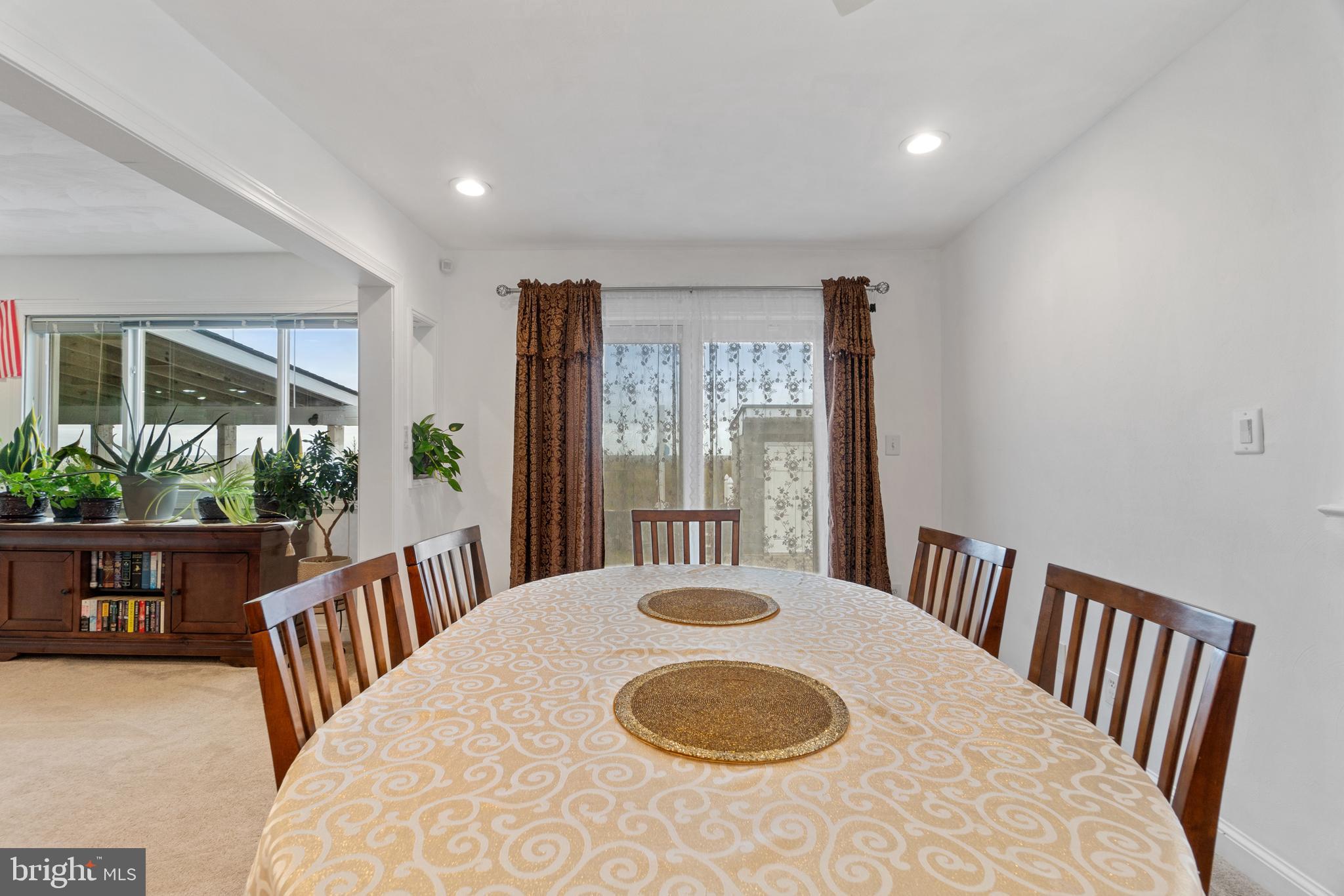 WILLOUGHBY BEACH - Residential Income