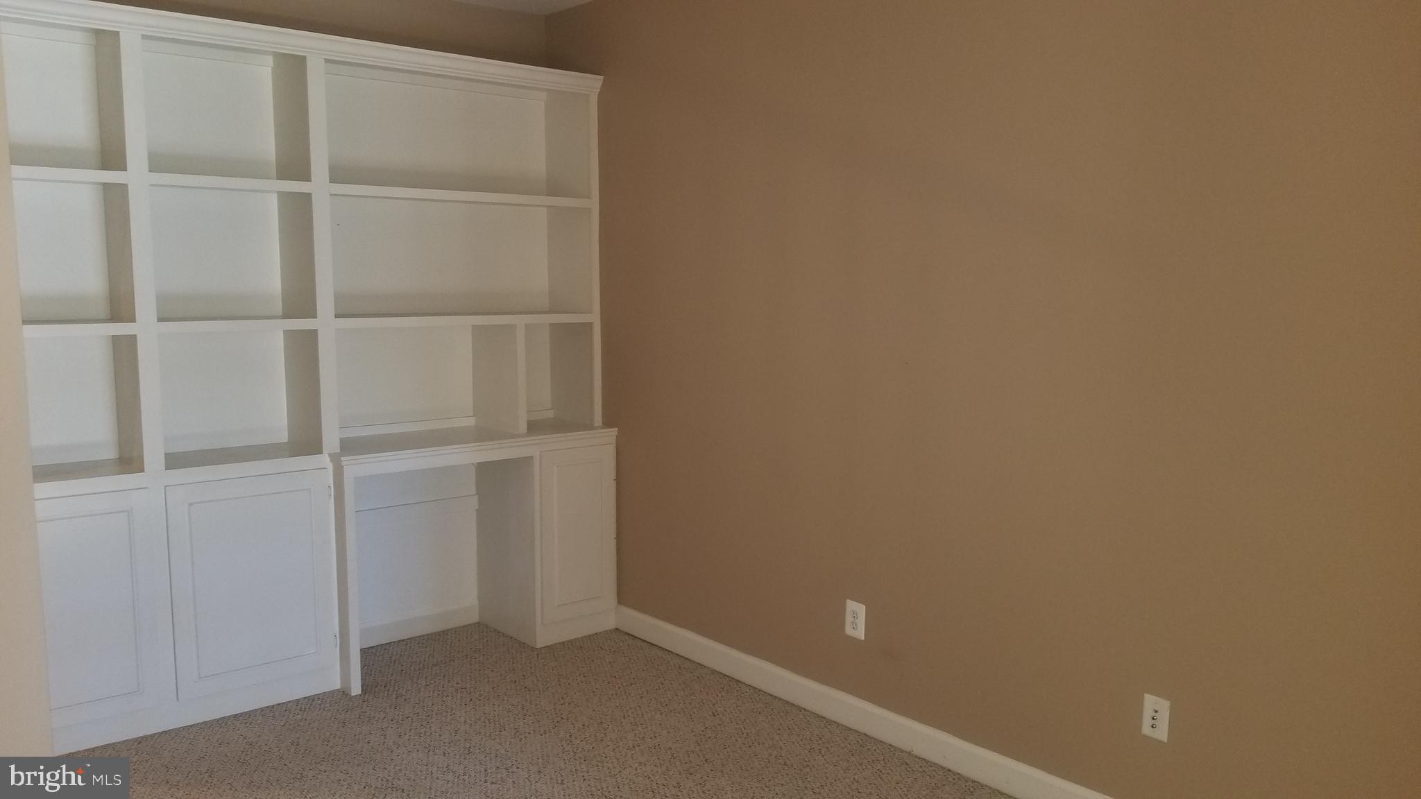 SOMERSET - Residential Lease