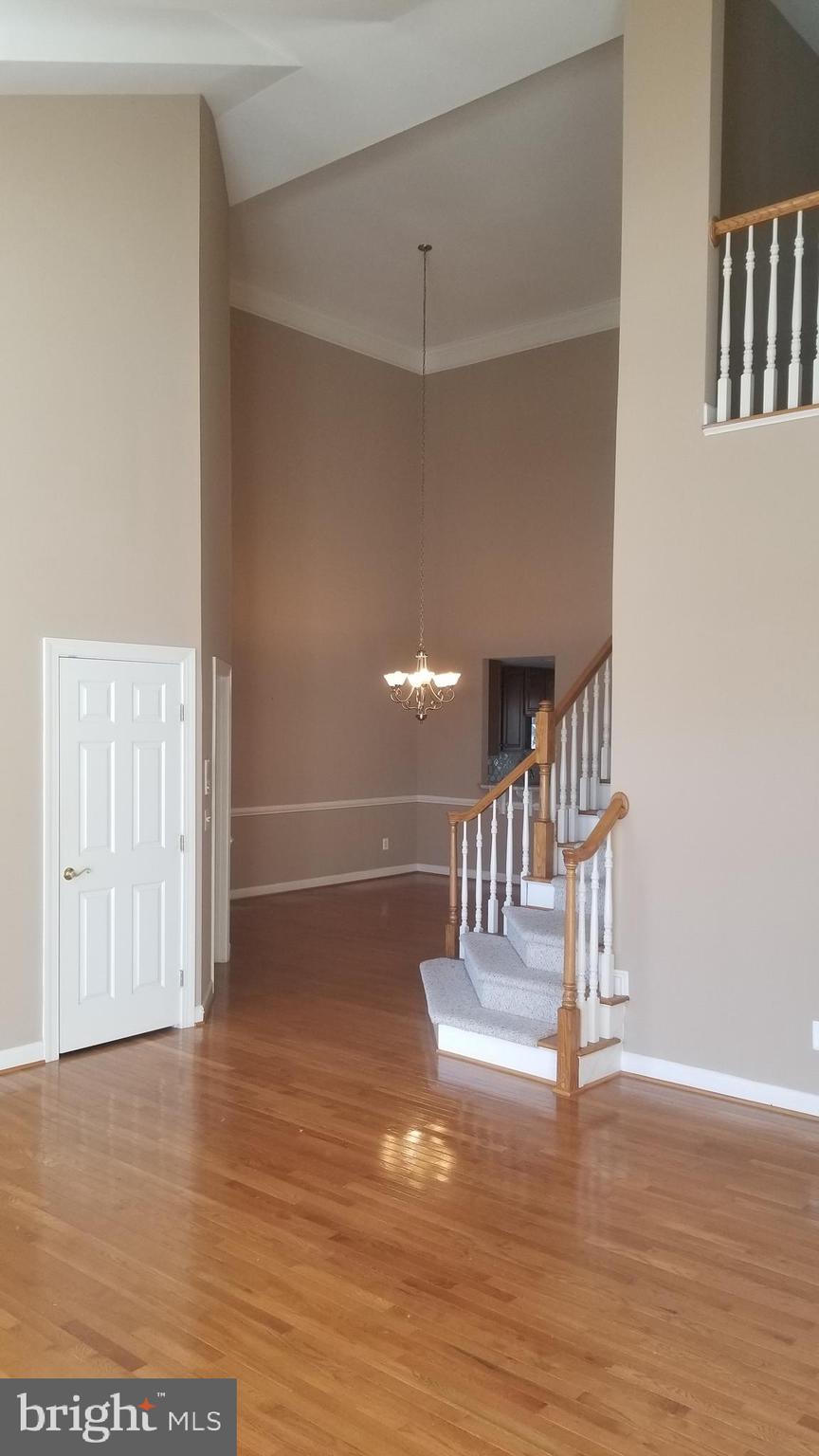 SOMERSET - Residential Lease