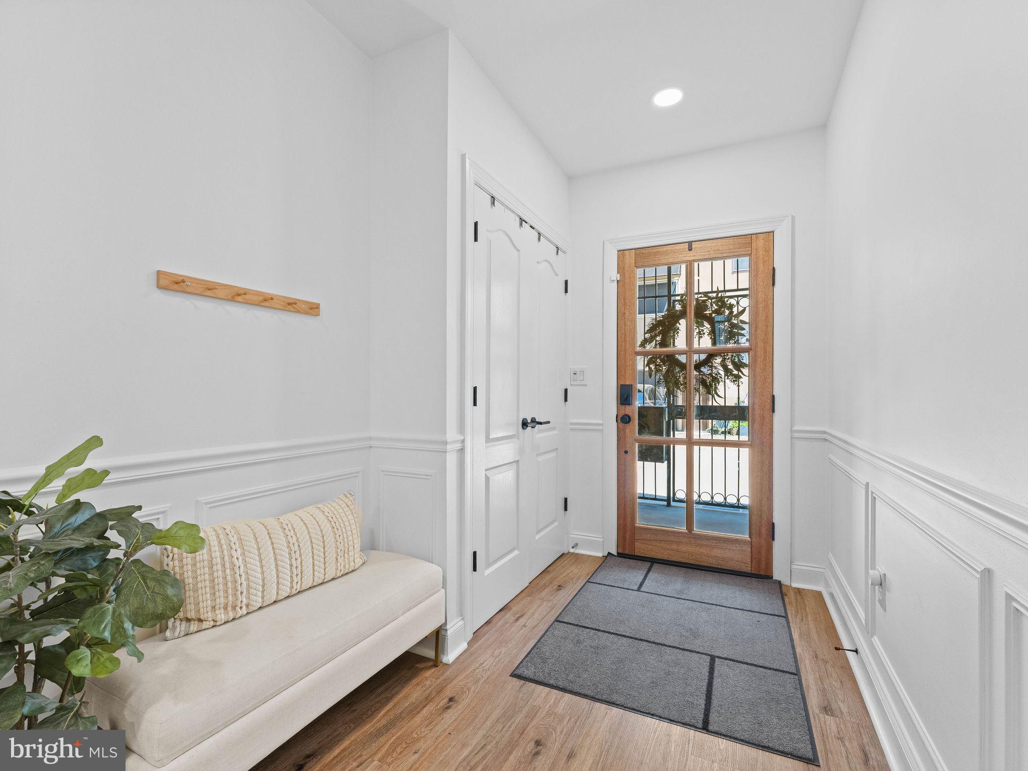 120 DICKINSON STREET E