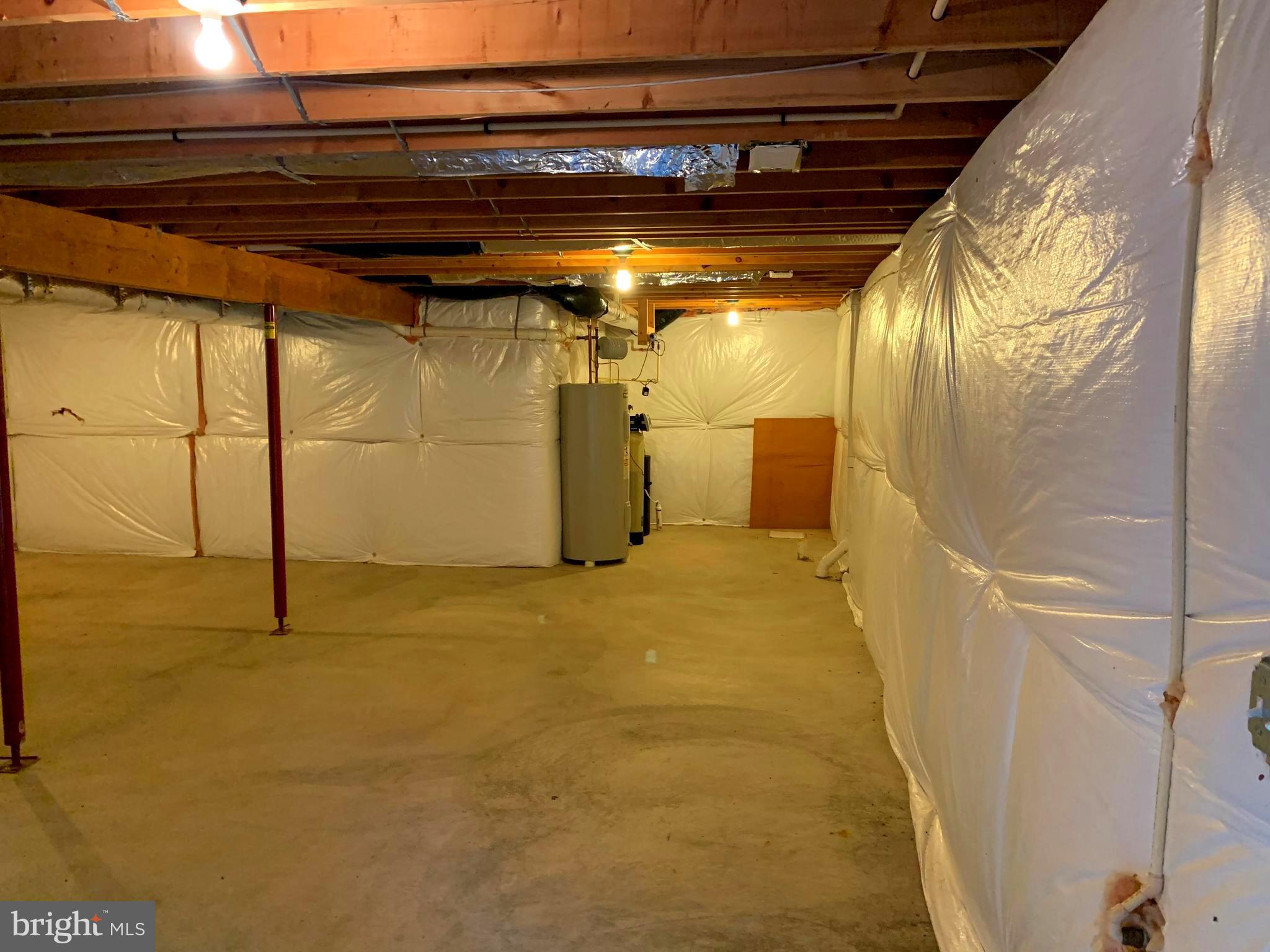 MIDDLE CREEK MANOR - Residential