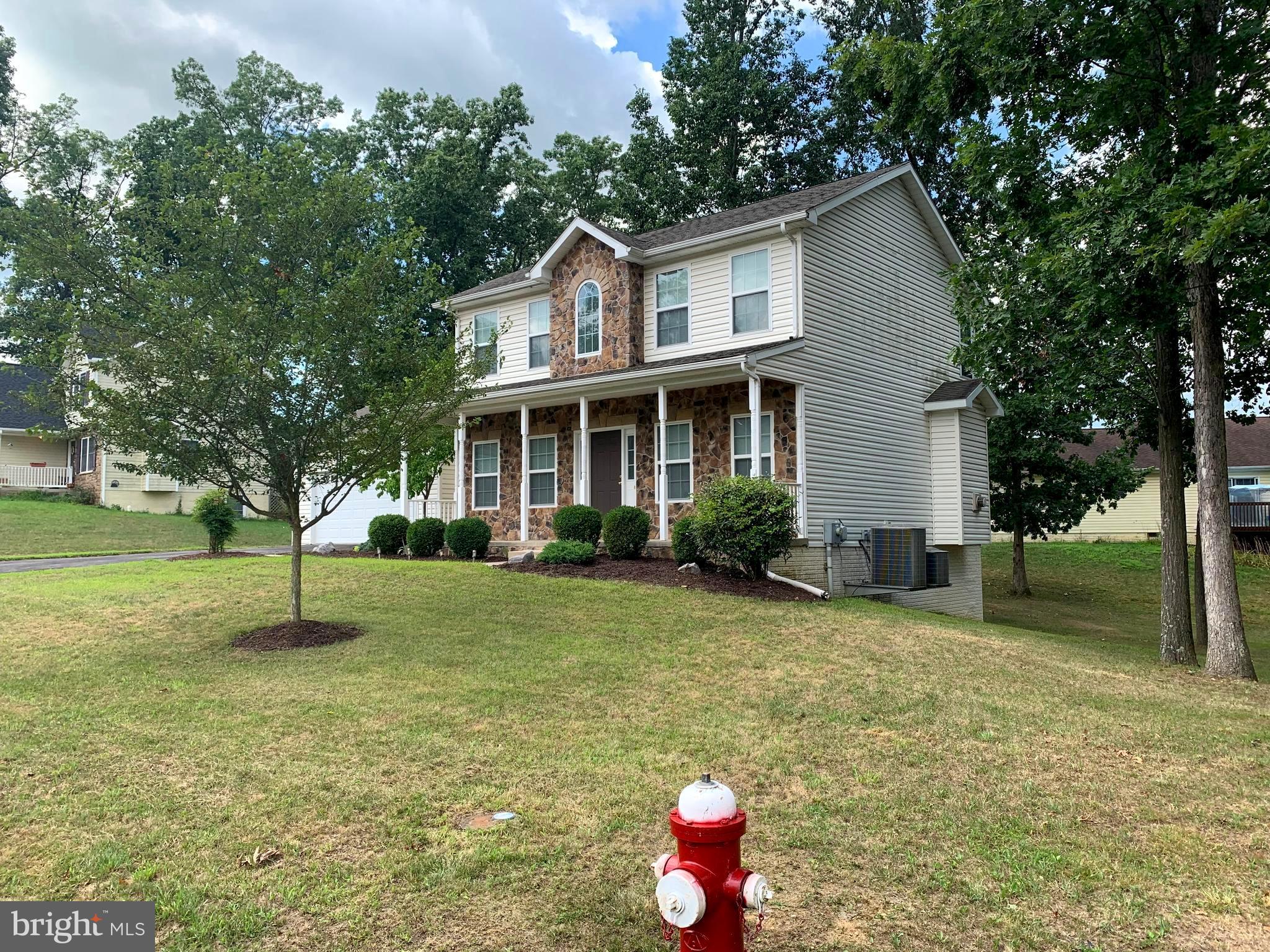 MIDDLE CREEK MANOR - Residential