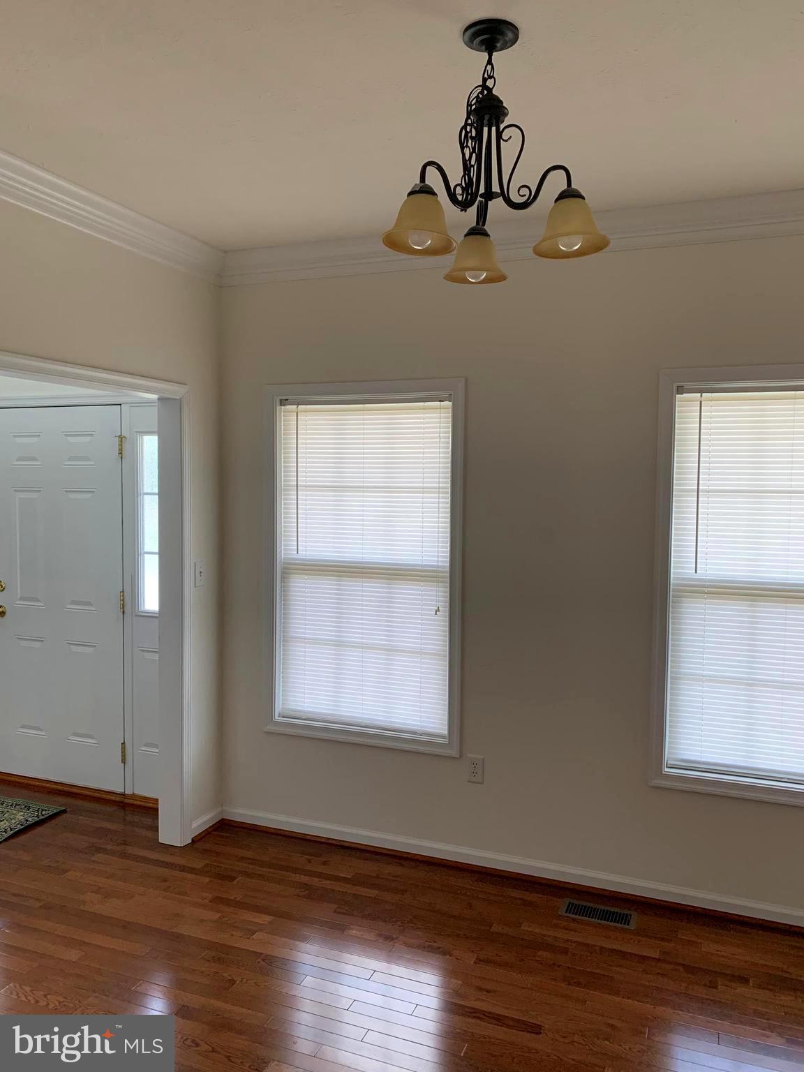 MIDDLE CREEK MANOR - Residential