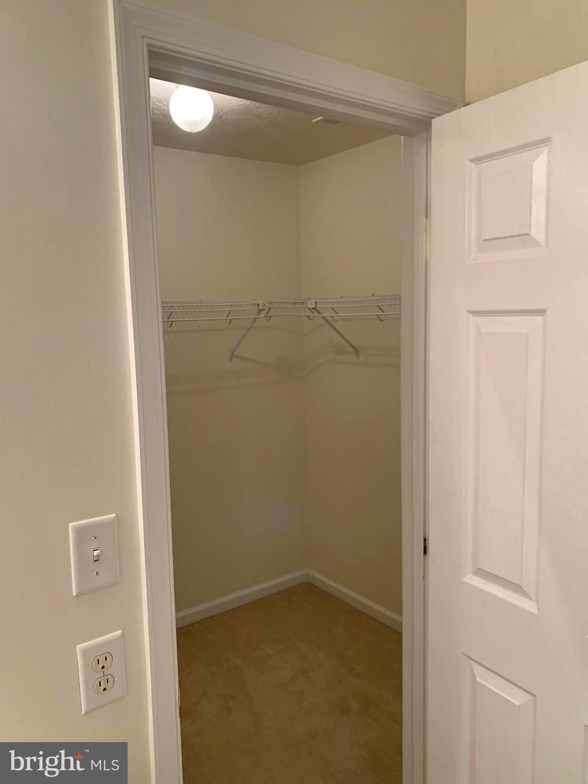 MIDDLE CREEK MANOR - Residential