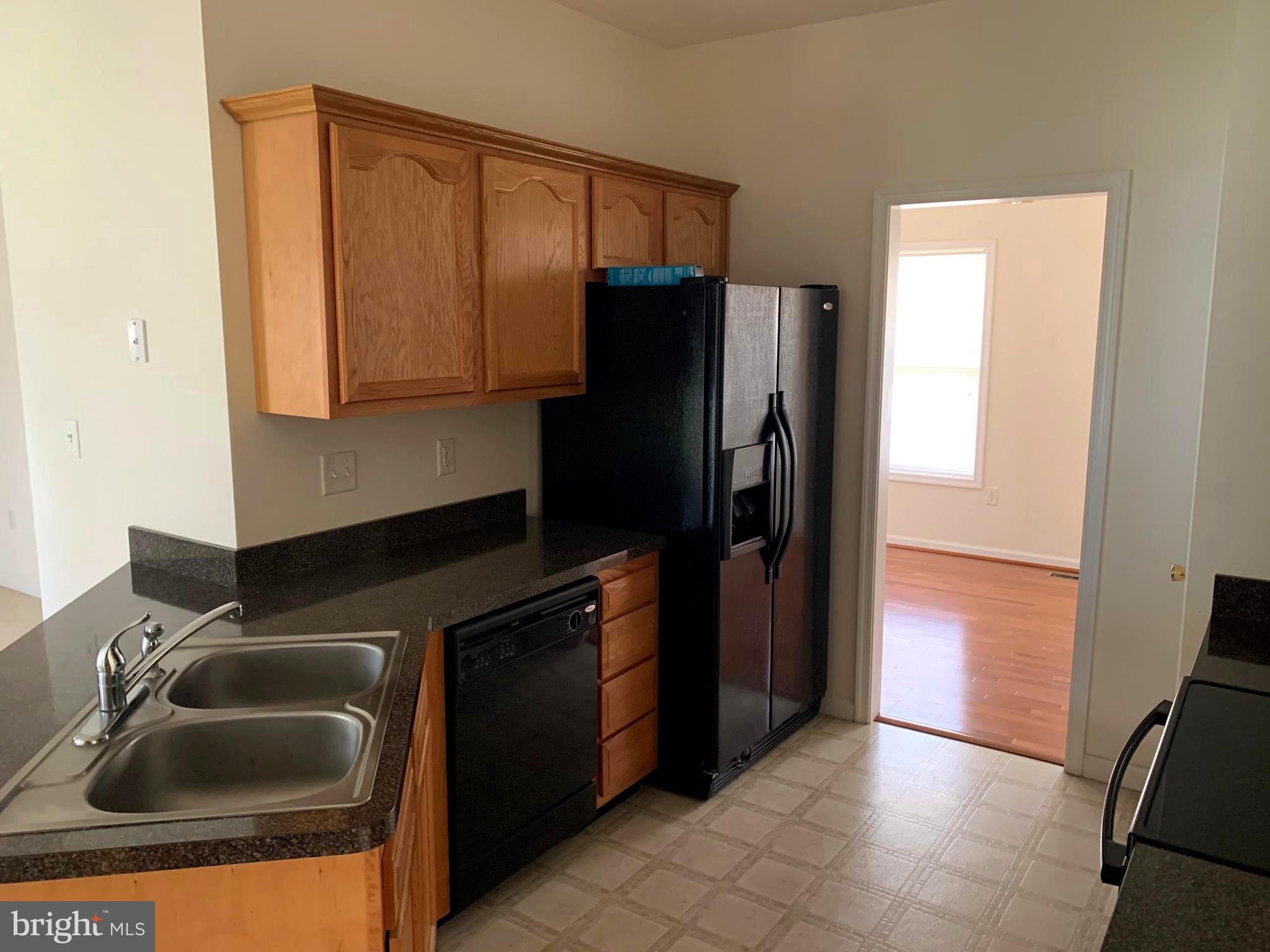 MIDDLE CREEK MANOR - Residential