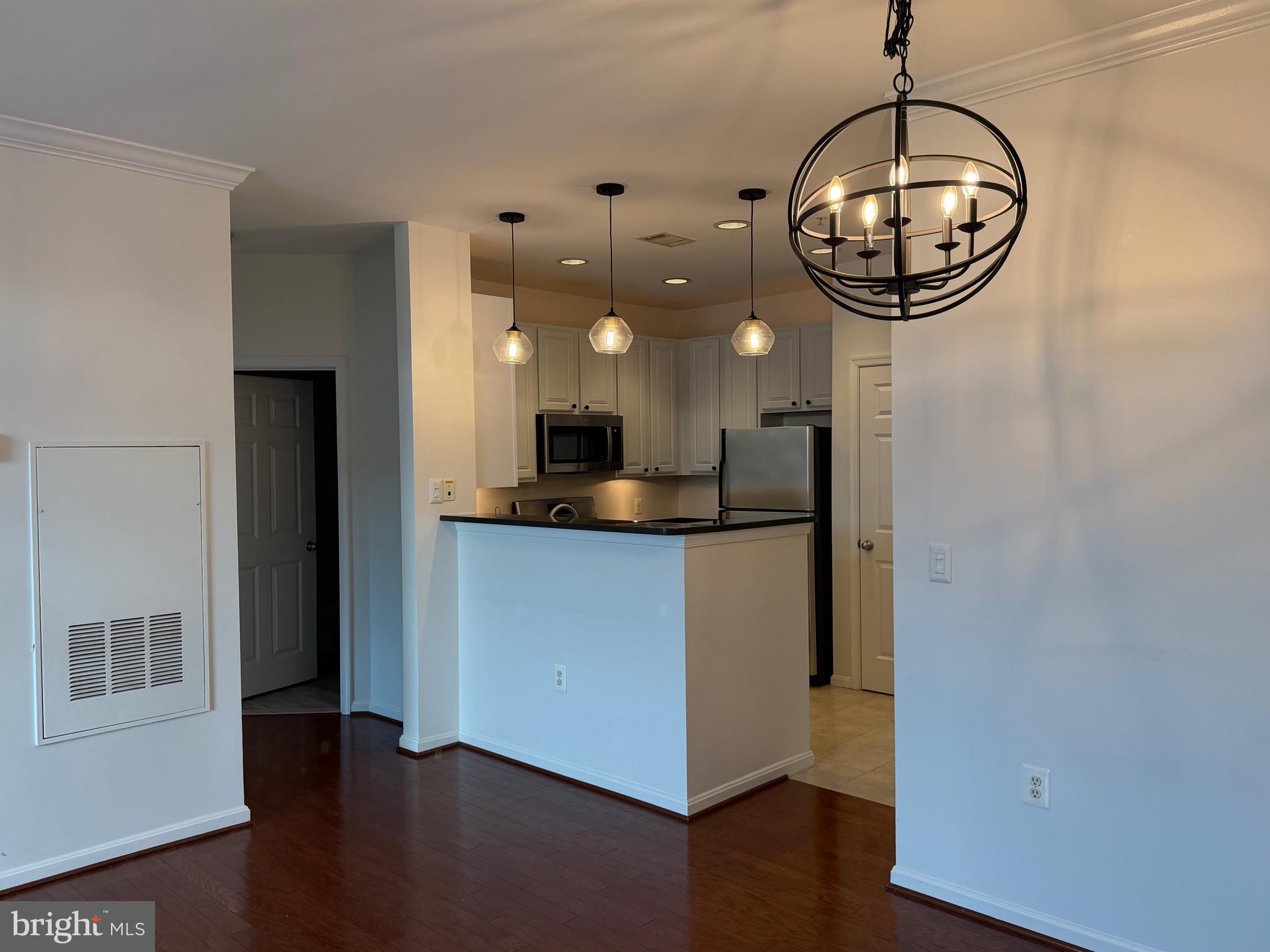 THE GROVE AT ARLINGTON - Residential