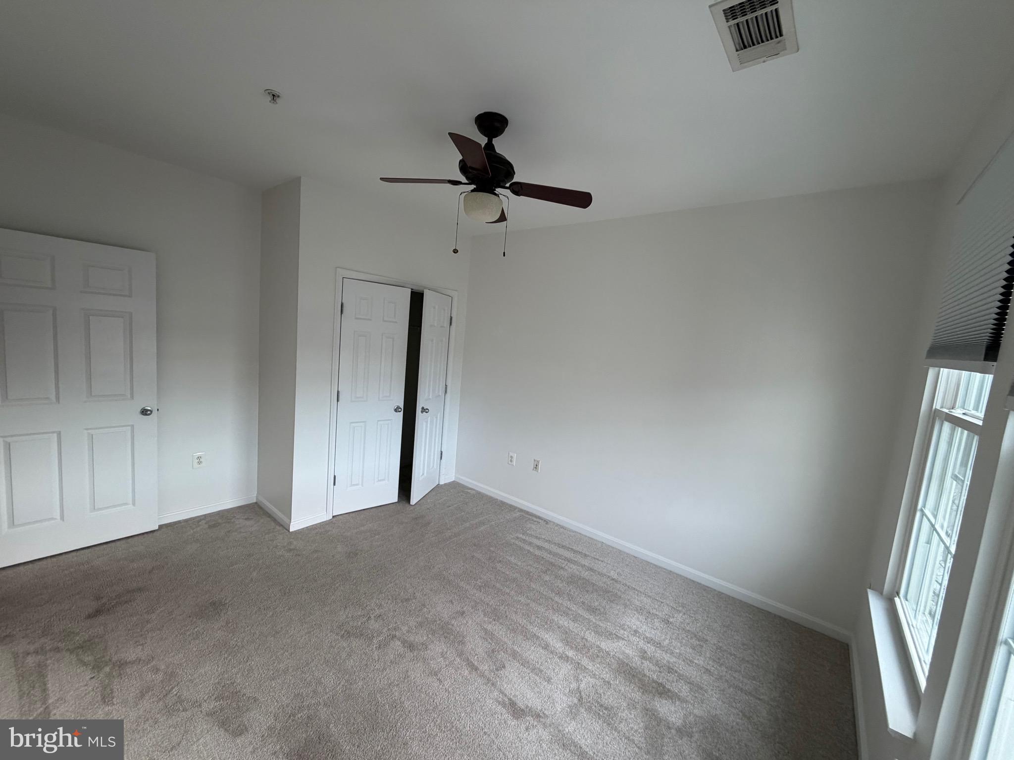 THE GROVE AT ARLINGTON - Residential