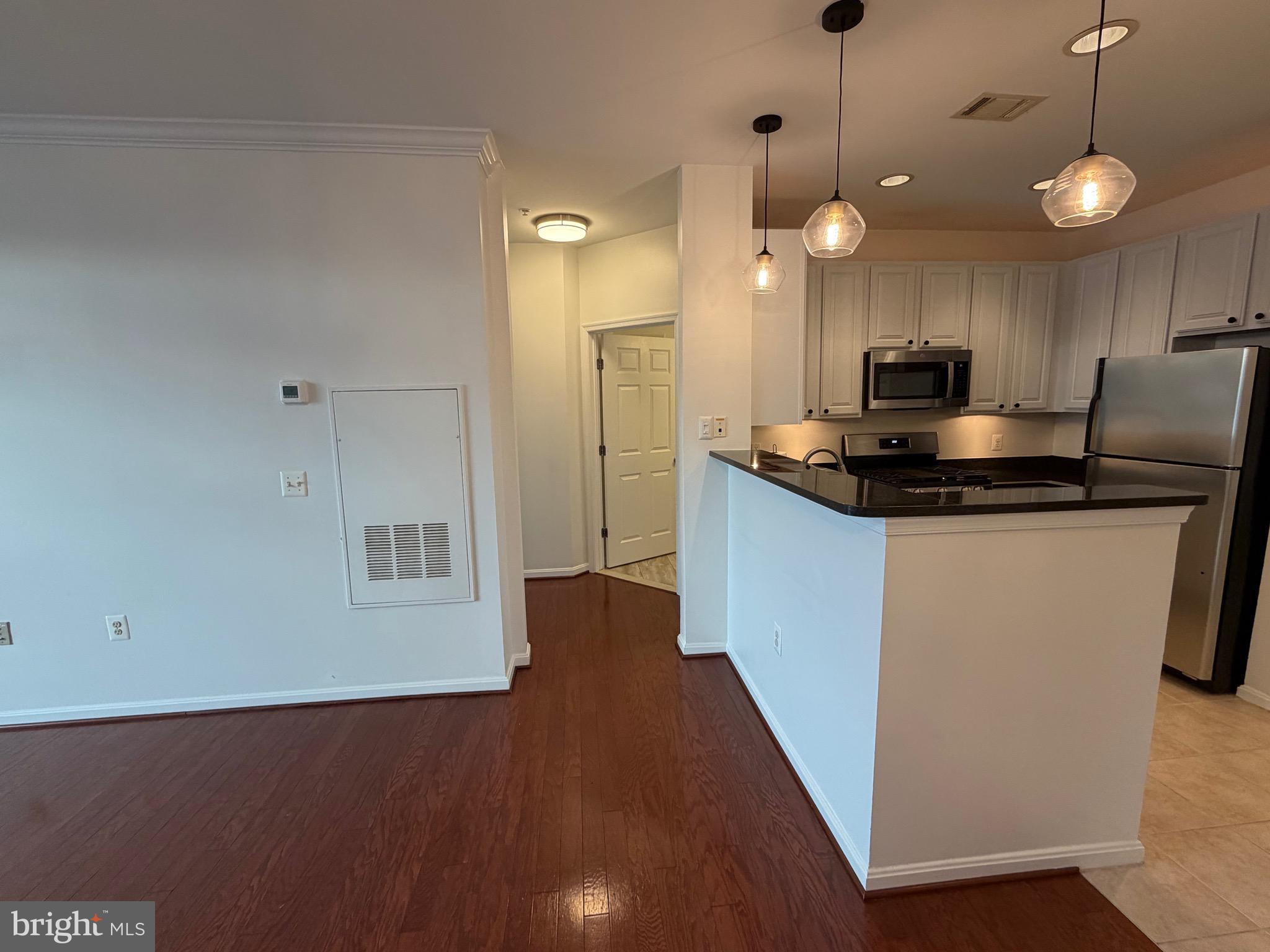 THE GROVE AT ARLINGTON - Residential