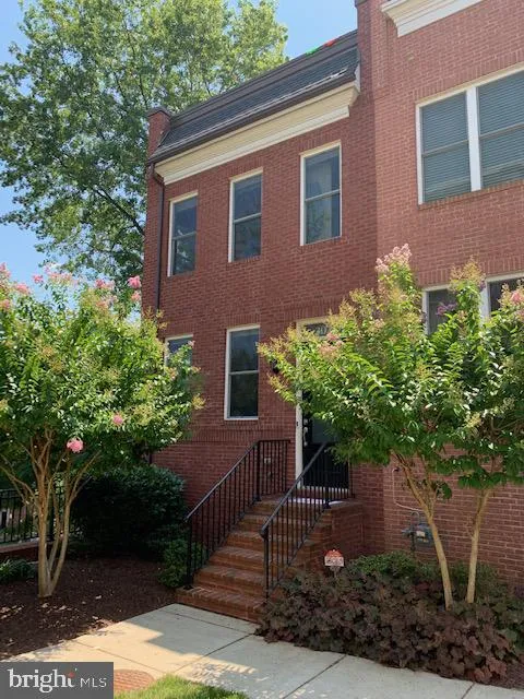 3021 Chancellors Way NE, Washington, DC 20017