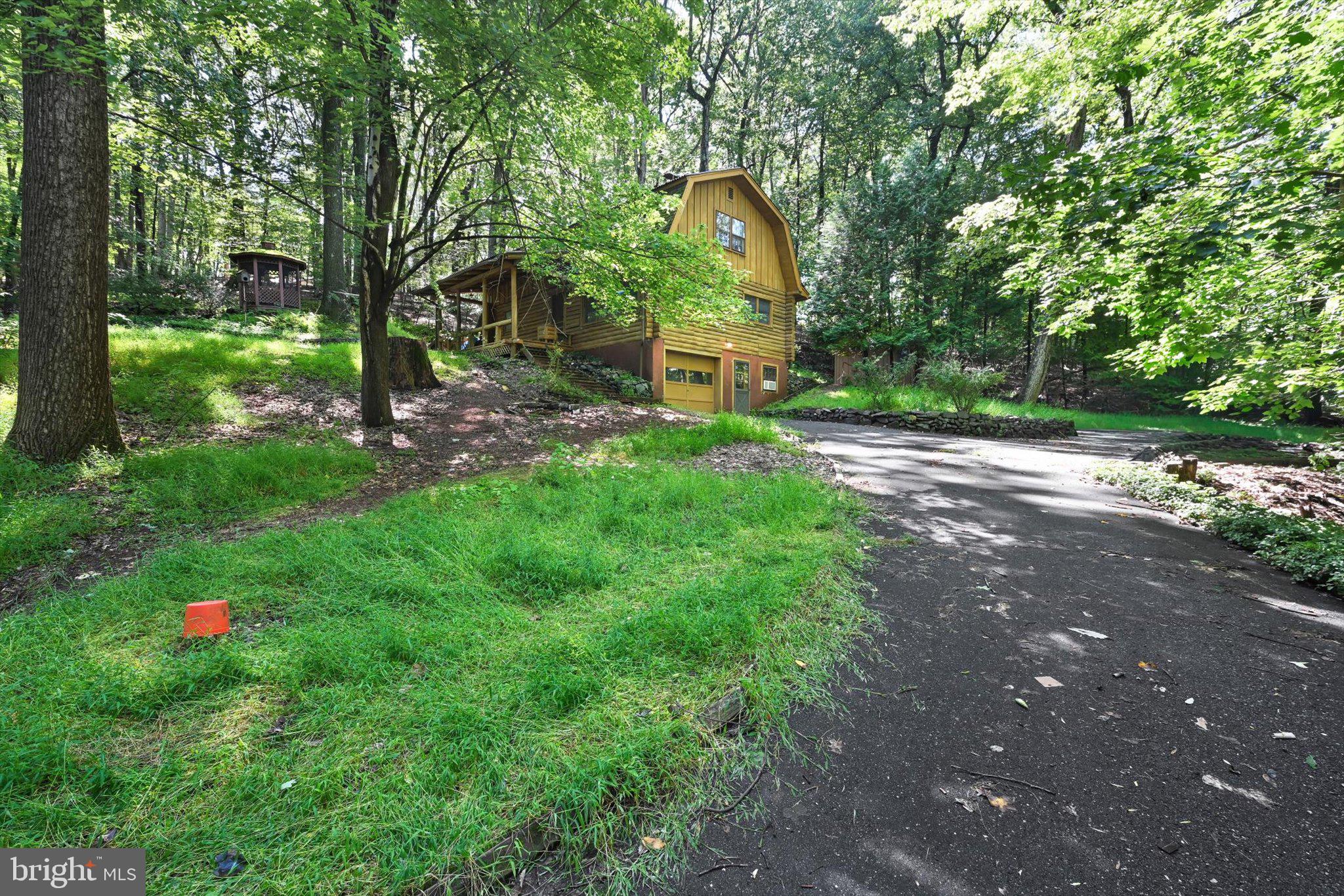110 OAKBROOK COURT