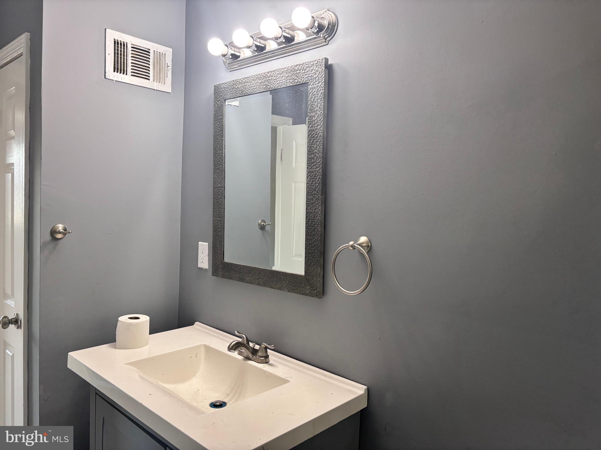 RANDALLSTOWN - Residential