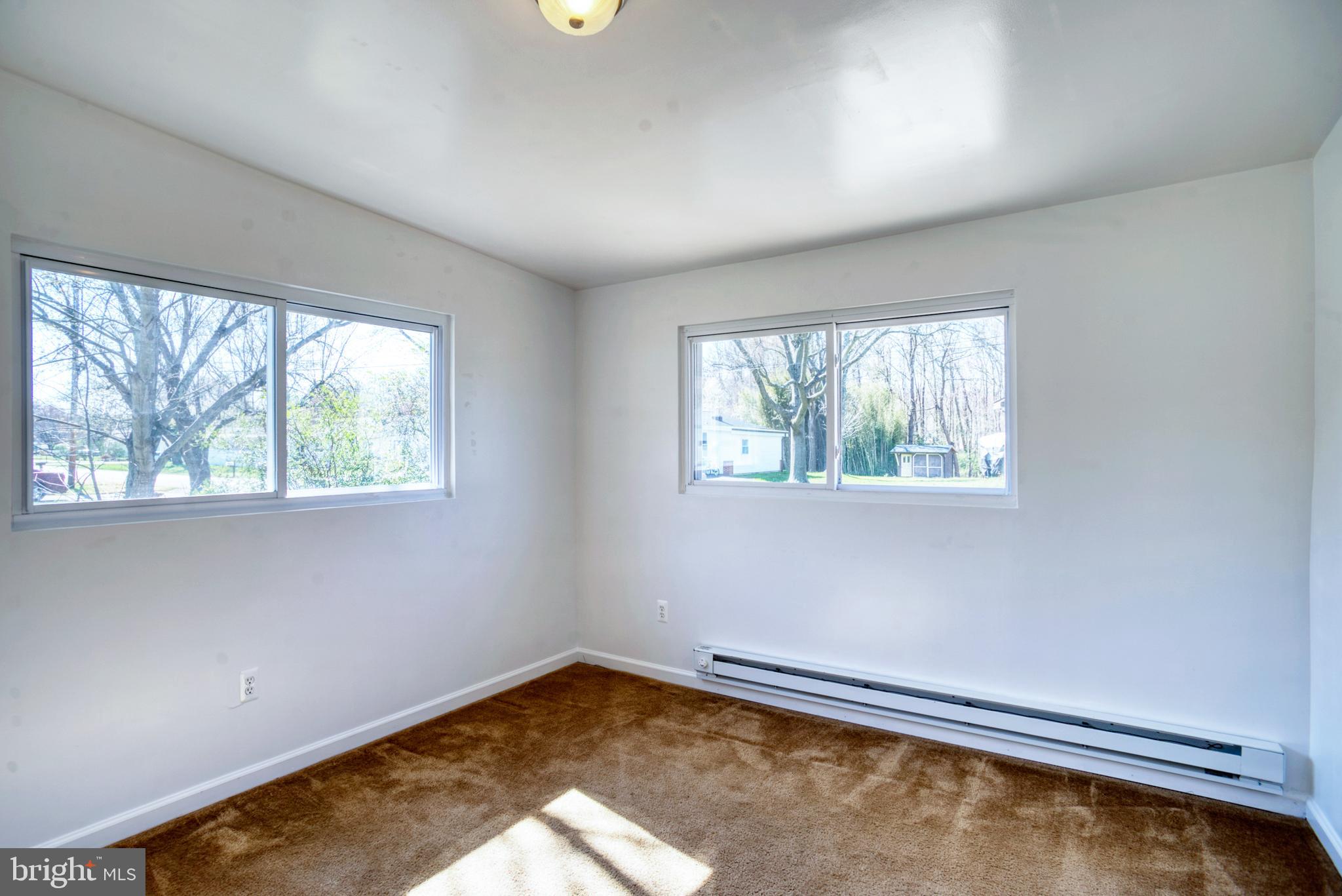 SOUTH HAMPTON VILLAGE SU - Residential