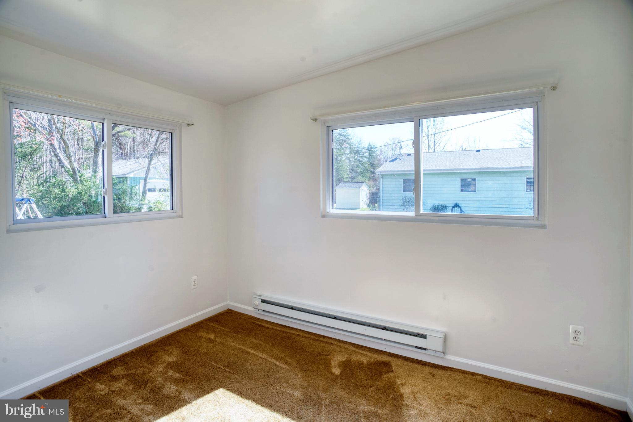 SOUTH HAMPTON VILLAGE SU - Residential