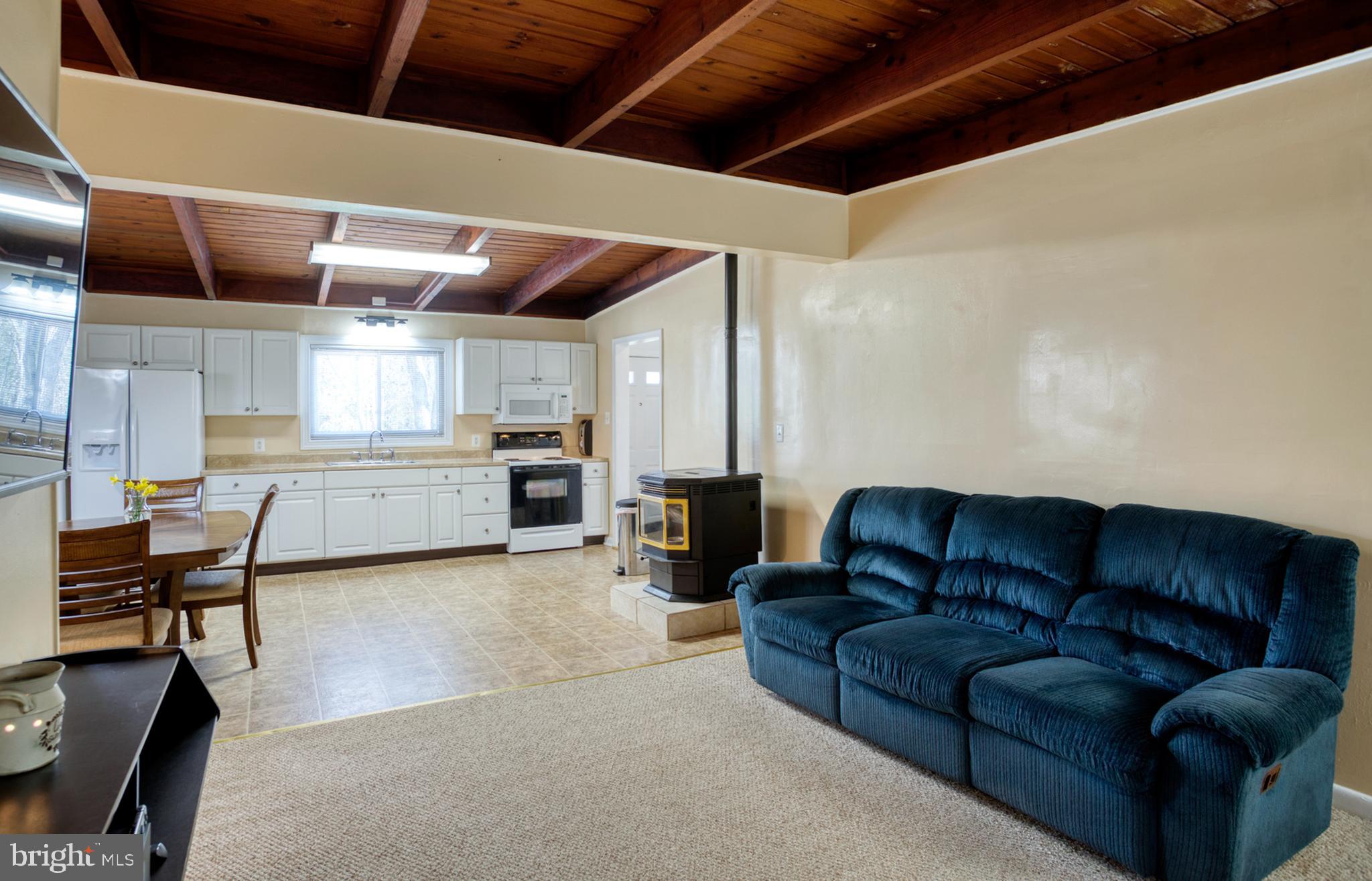 SOUTH HAMPTON VILLAGE SU - Residential