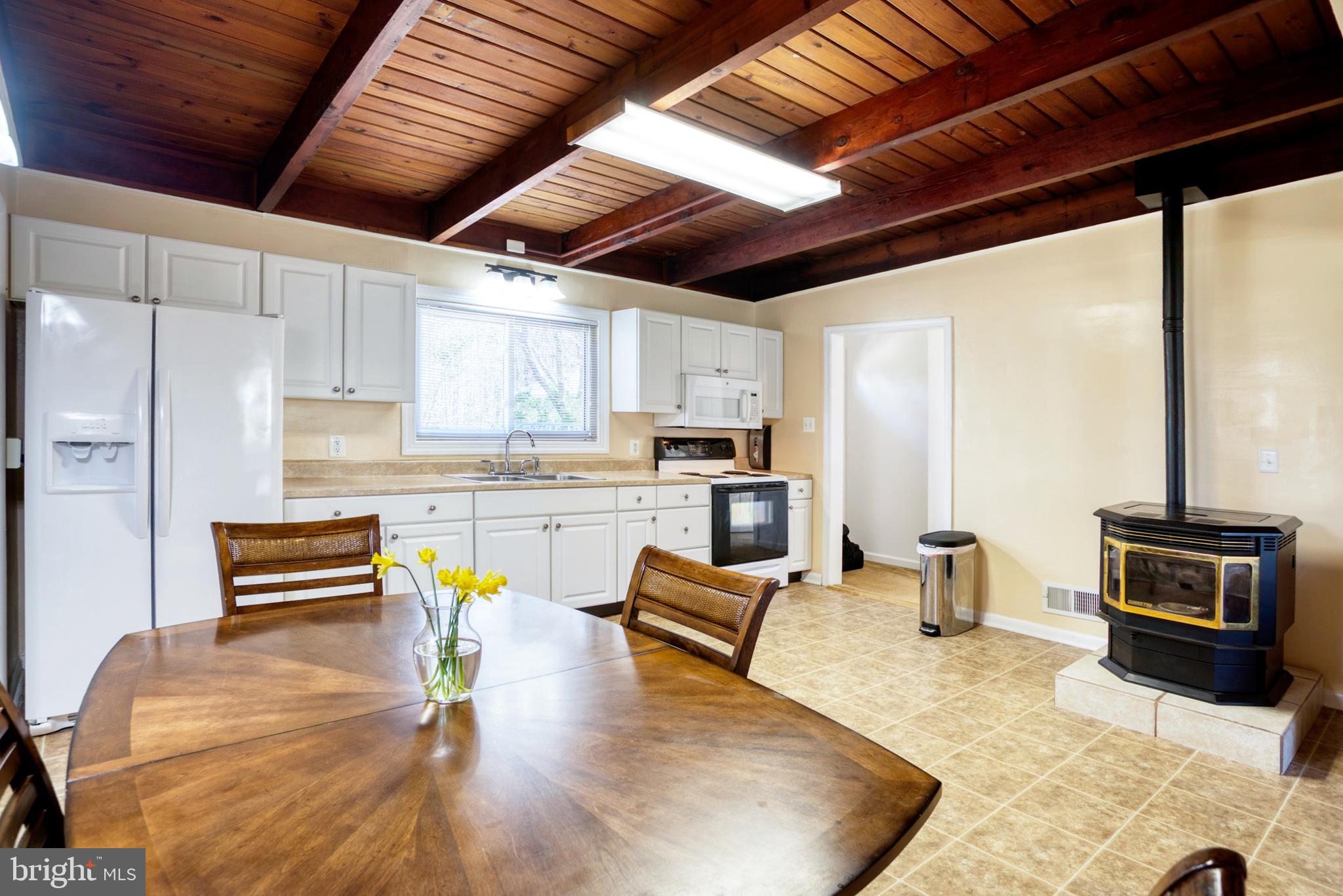 SOUTH HAMPTON VILLAGE SU - Residential