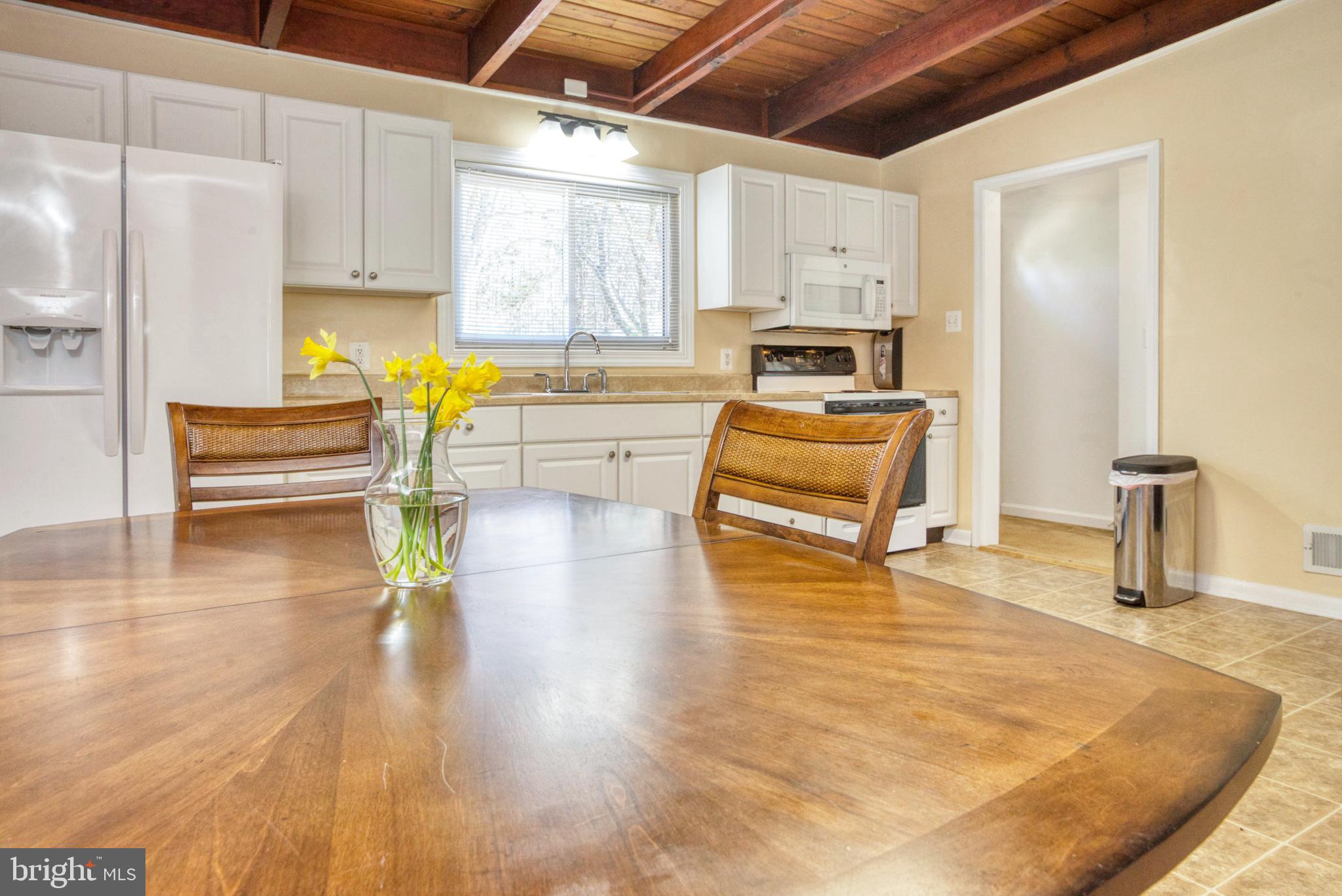 SOUTH HAMPTON VILLAGE SU - Residential