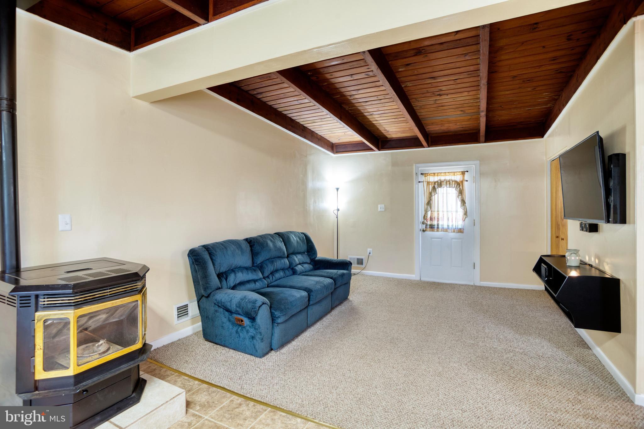 SOUTH HAMPTON VILLAGE SU - Residential