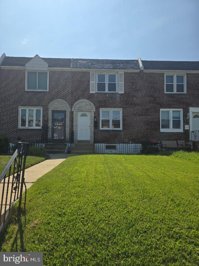 Welcome to 808 Rively Ave.. This beautifully remodeled town home is now available for immediate move in. New windows, remodeled kitchen & bathroom, new carpet on 2nd floor, new appliances, new heating and central a/c units are just some on the features that make this property a must see. The current owner will allow the new owners to pick the flooring they choose and install in the basement prior to settlement.
( $2,500 credit ). Very large open basement design lends to a host of possibilities. There is off street parking and a large storage shed in the back. Make your showing appointment today, this home won't last long in this market.