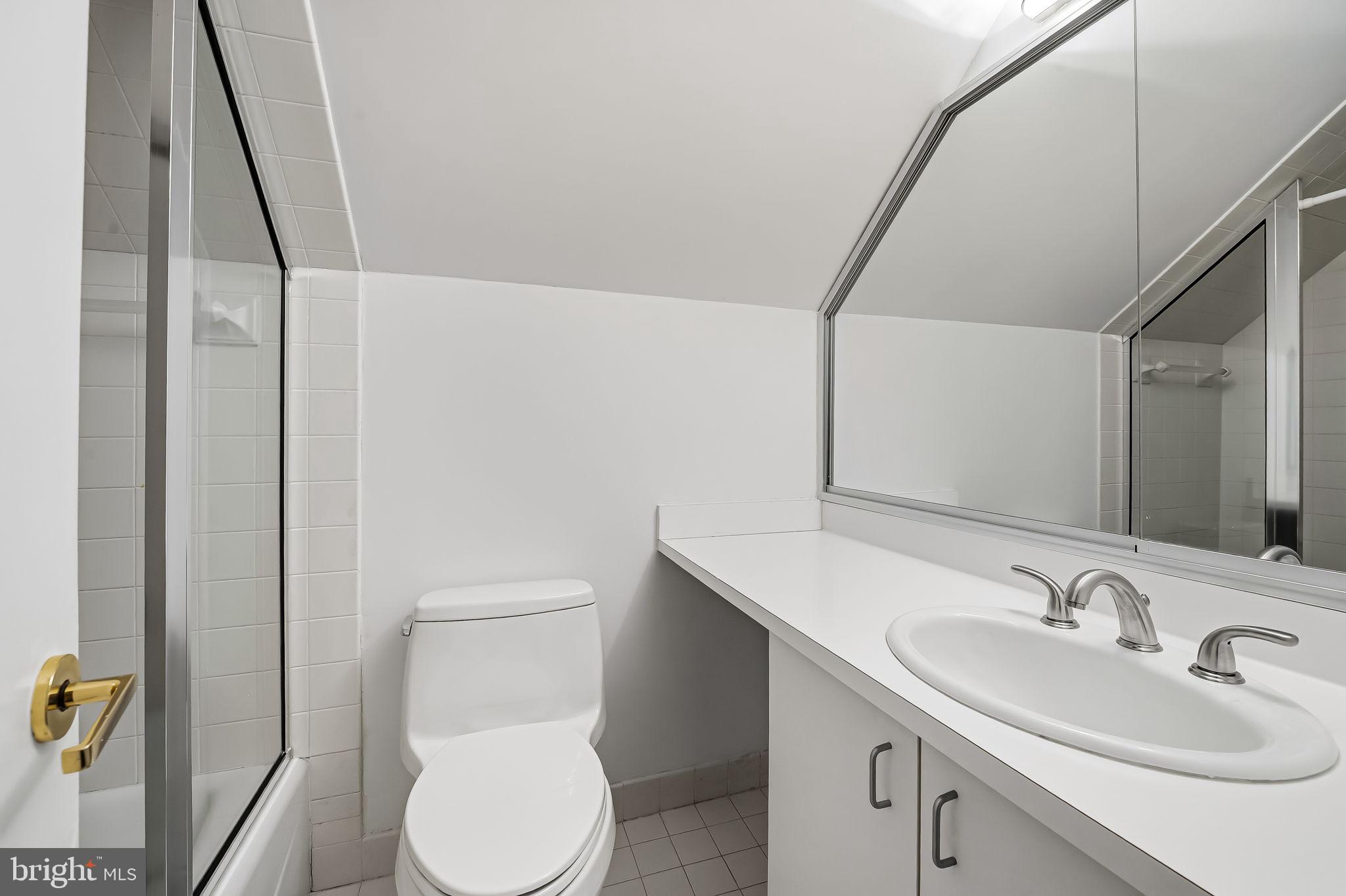 REGENCY PARK - Residential