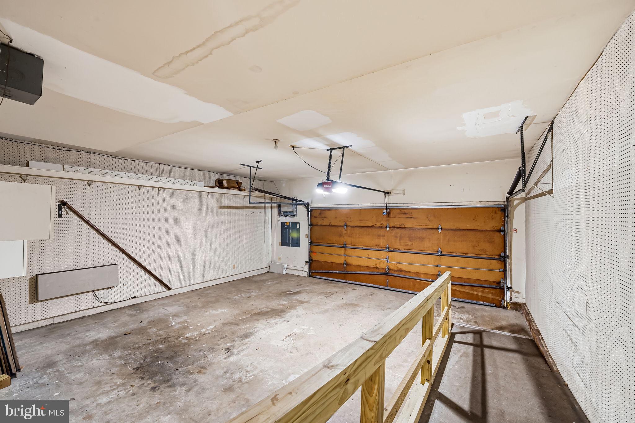 REGENCY PARK - Residential