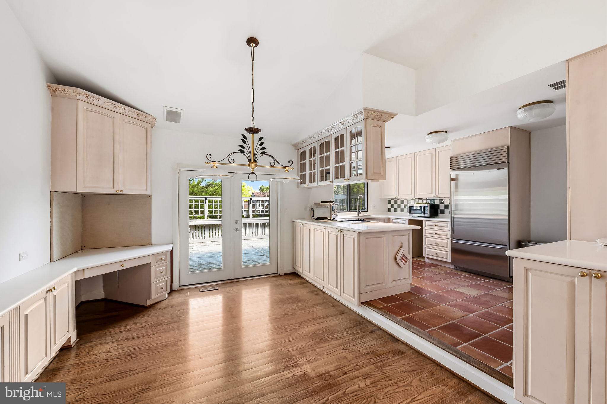 REGENCY PARK - Residential