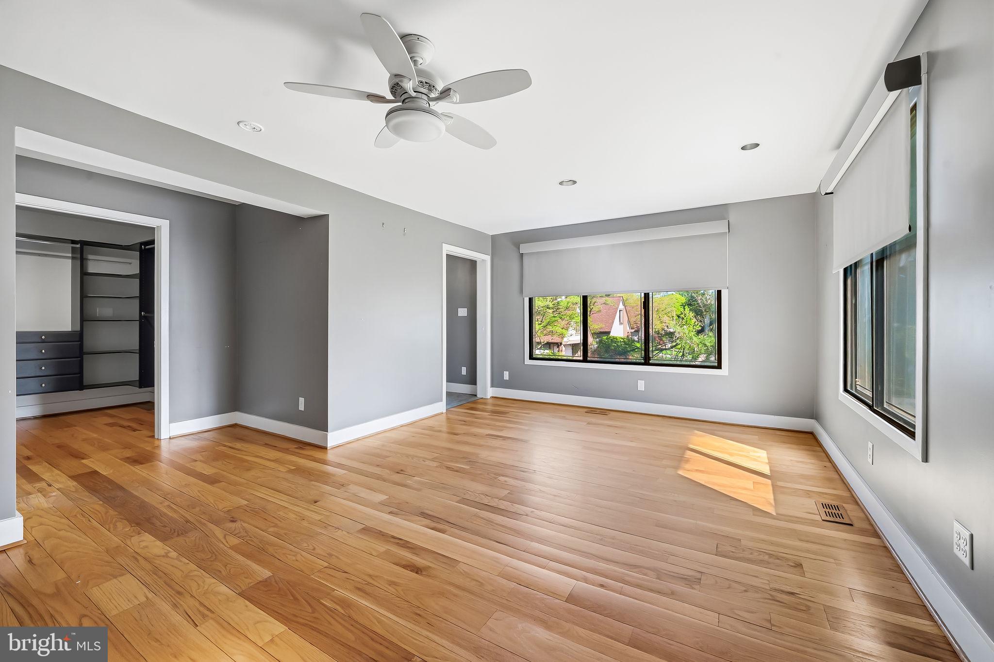 REGENCY PARK - Residential