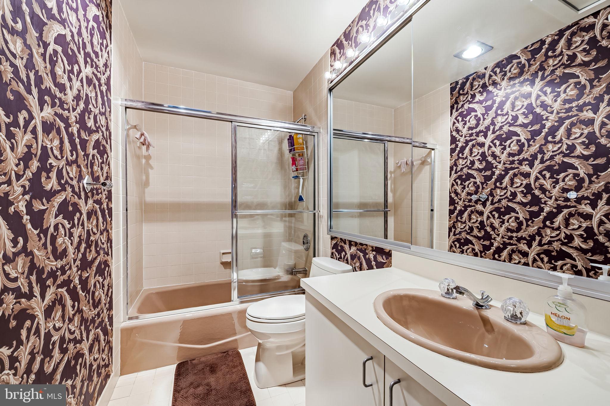 REGENCY PARK - Residential