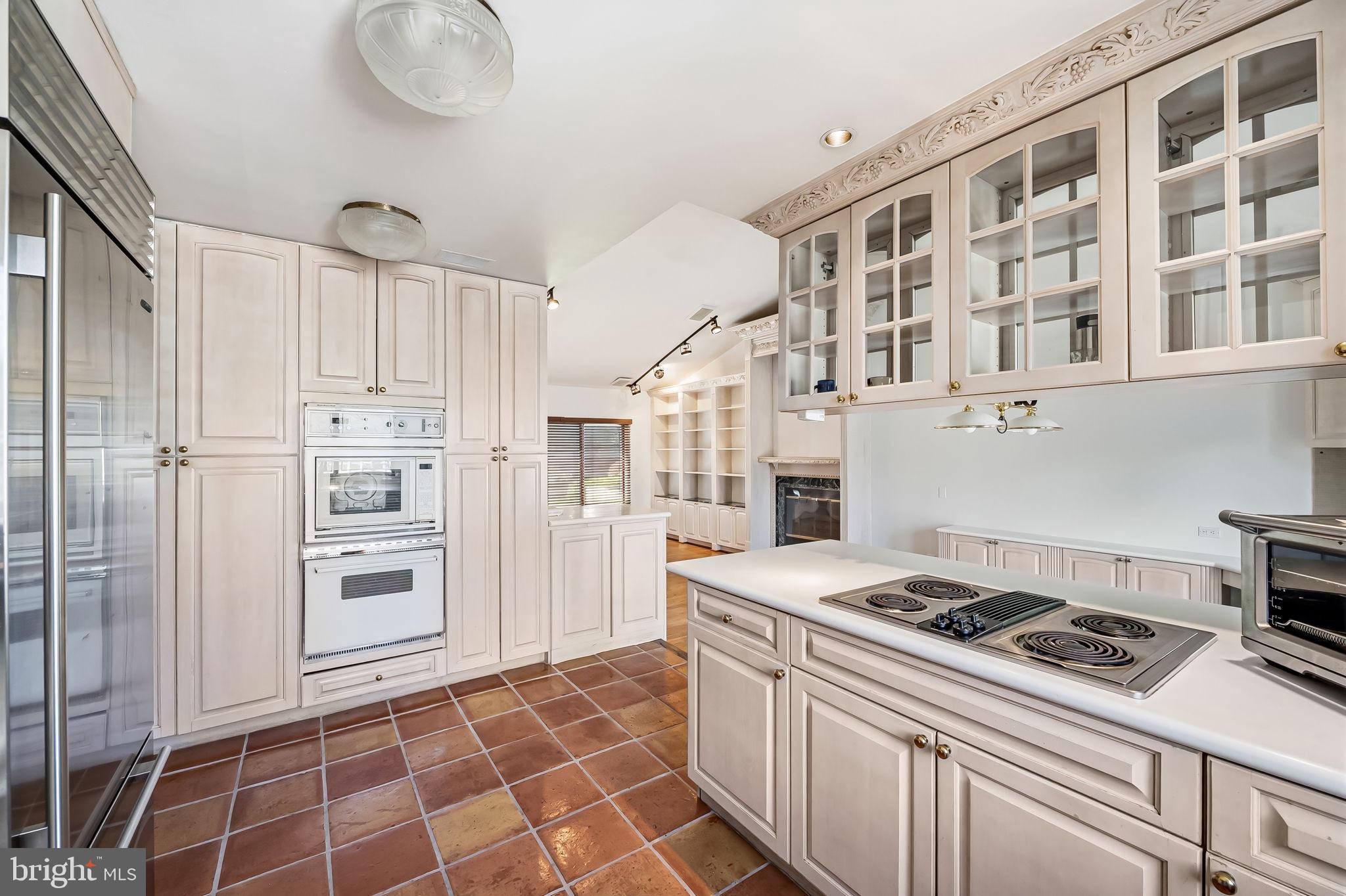 REGENCY PARK - Residential