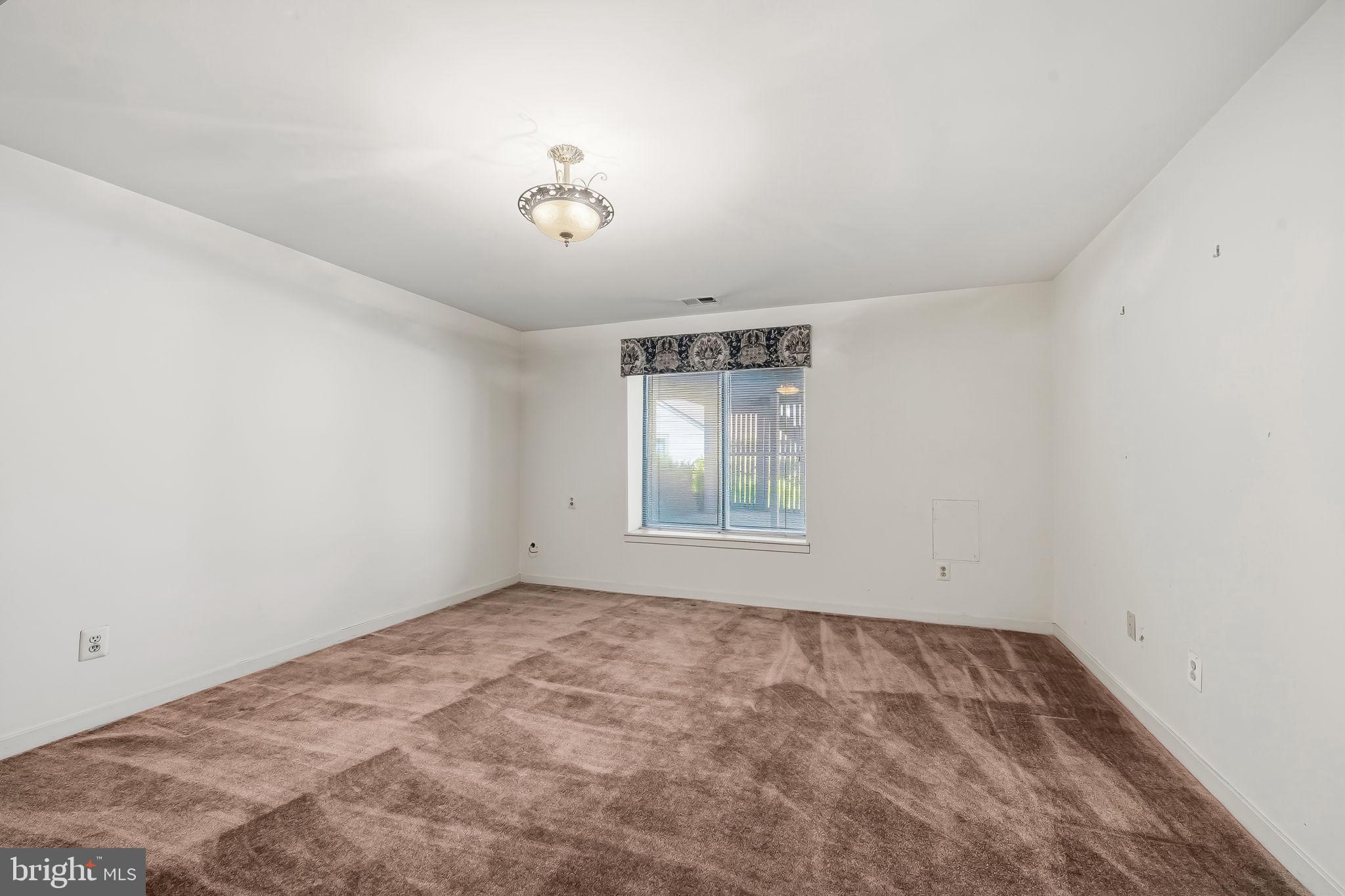 REGENCY PARK - Residential