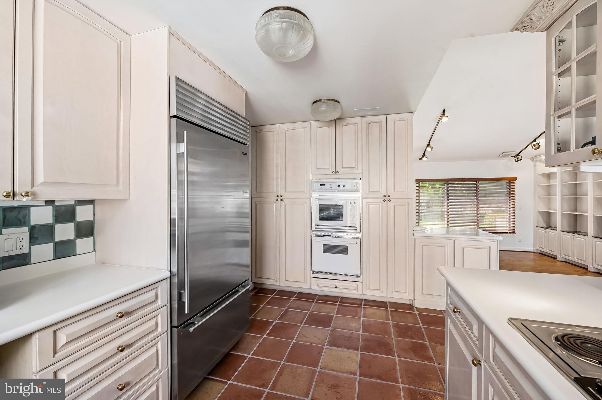 REGENCY PARK - Residential