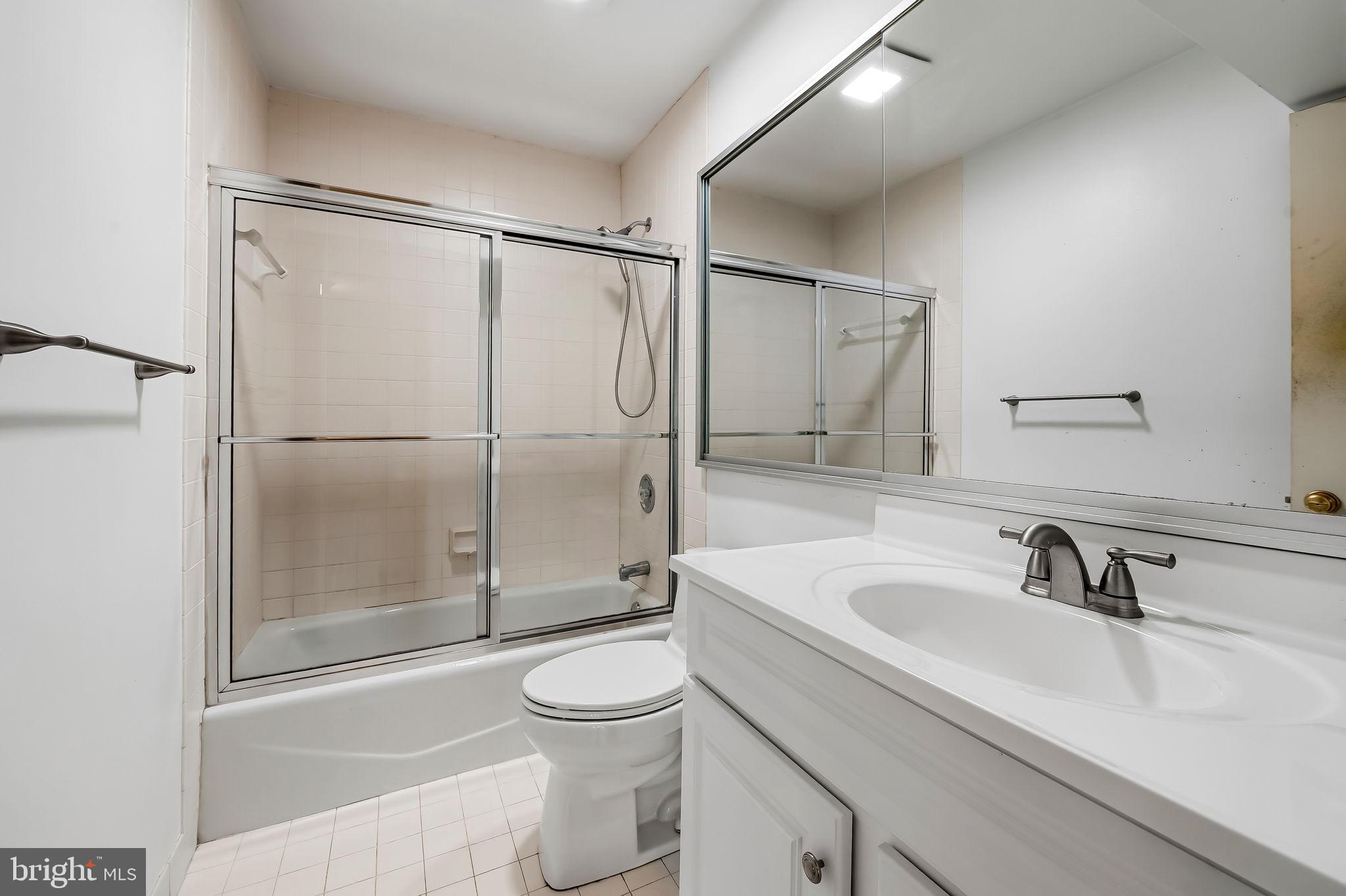 REGENCY PARK - Residential