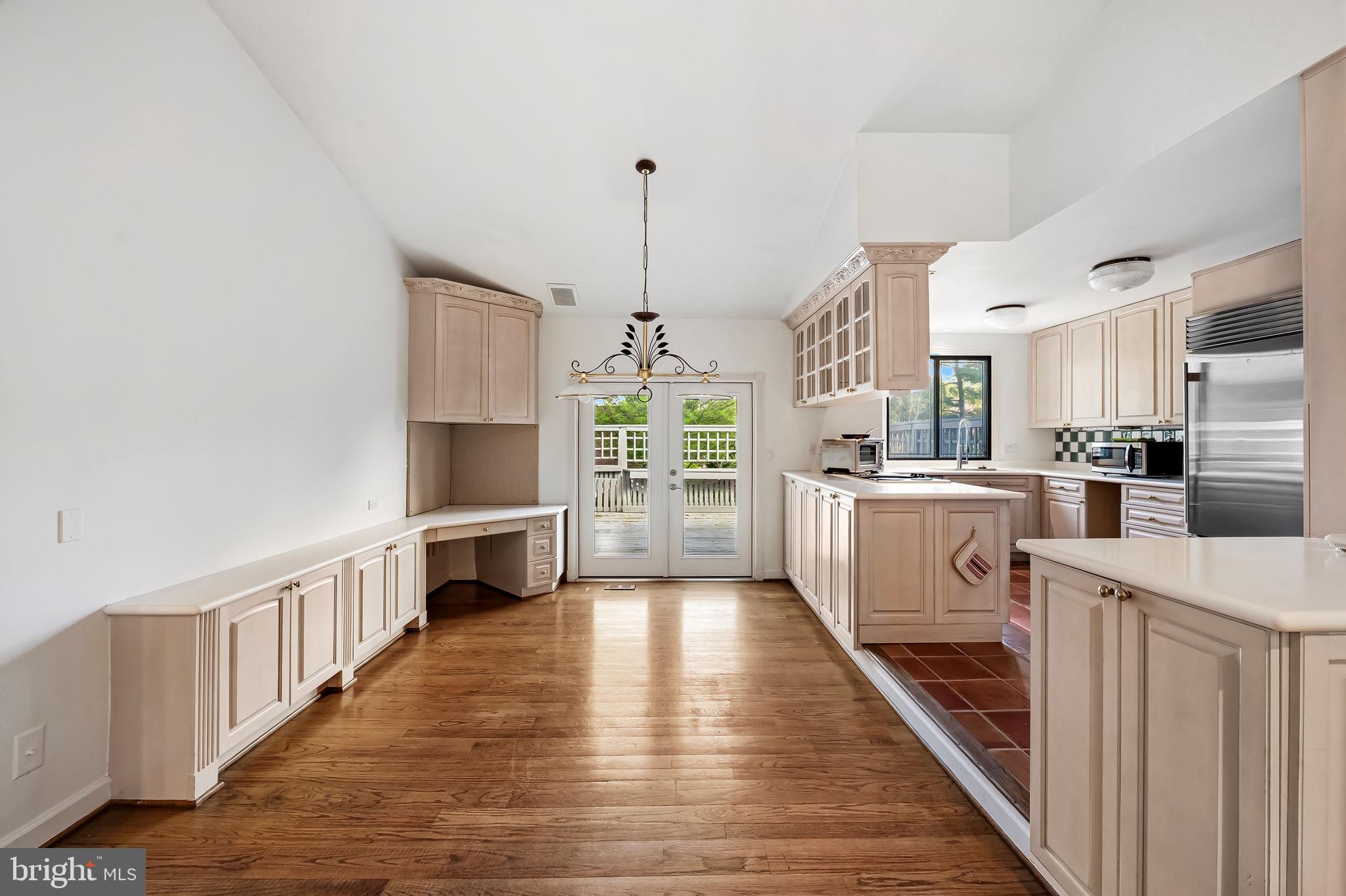 REGENCY PARK - Residential